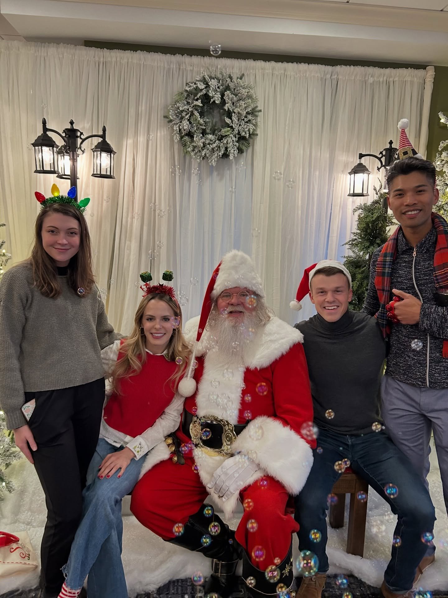 Spreading a little extra cheer your way today! 🎶 Wishing you a day filled with good music, great company, and plenty of Christmas magic. Merry Christmas from our crew to yours! 🎅❤️

#MerryChristmas #CarolingCrew #santa #holidaytunes #Christmas2025