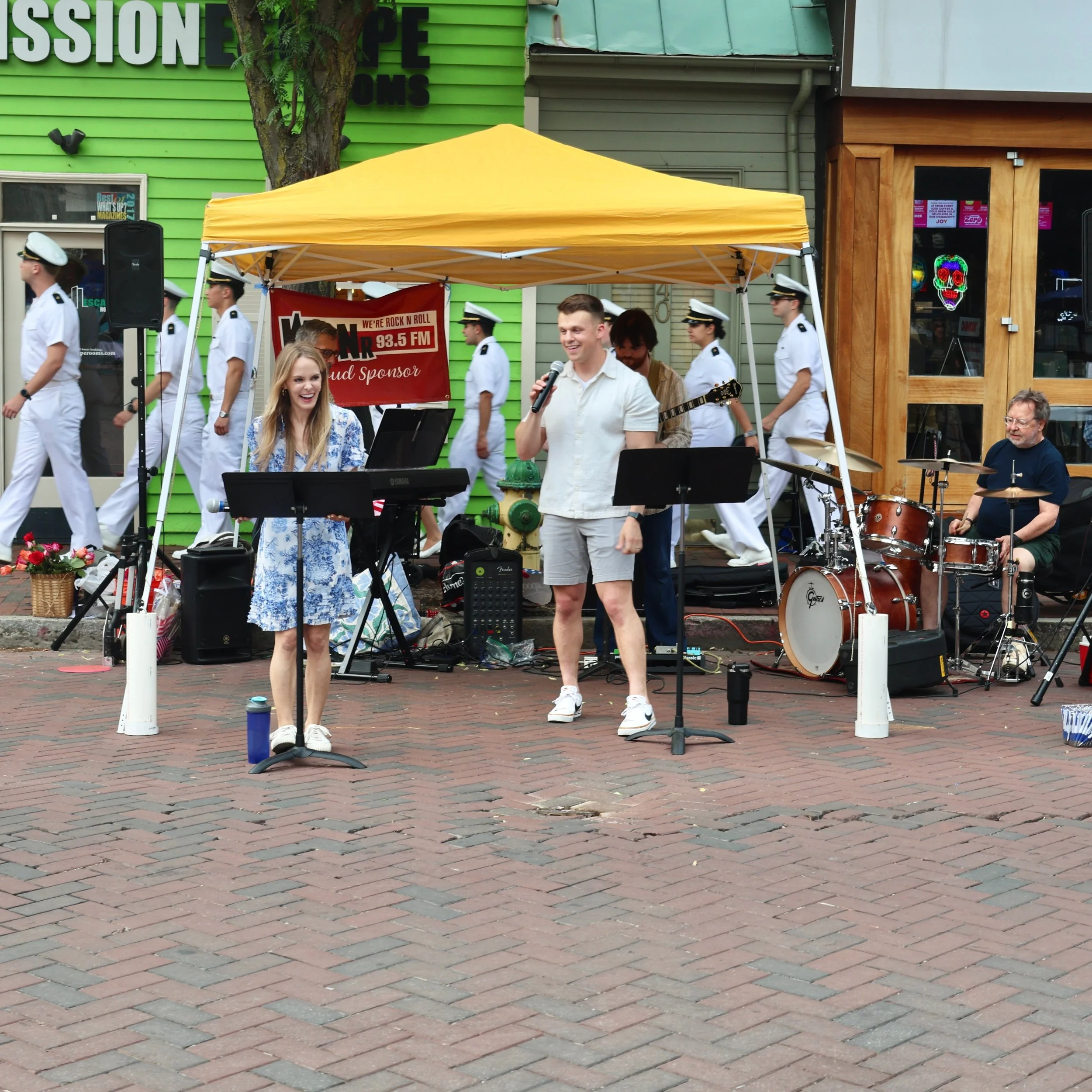 Last week, Voices of Vets had a wonderful time at @dinnerunderthestarsannapolis partnering with @gigisplayhouseannapolis ! 

With Commissioning Week at the @usnavalacademy bringing extra energy to Annapolis, it made the evening even more special. ☀️?