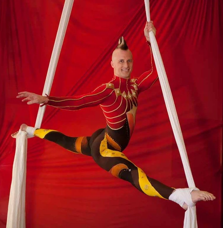Circus Stilts Robby