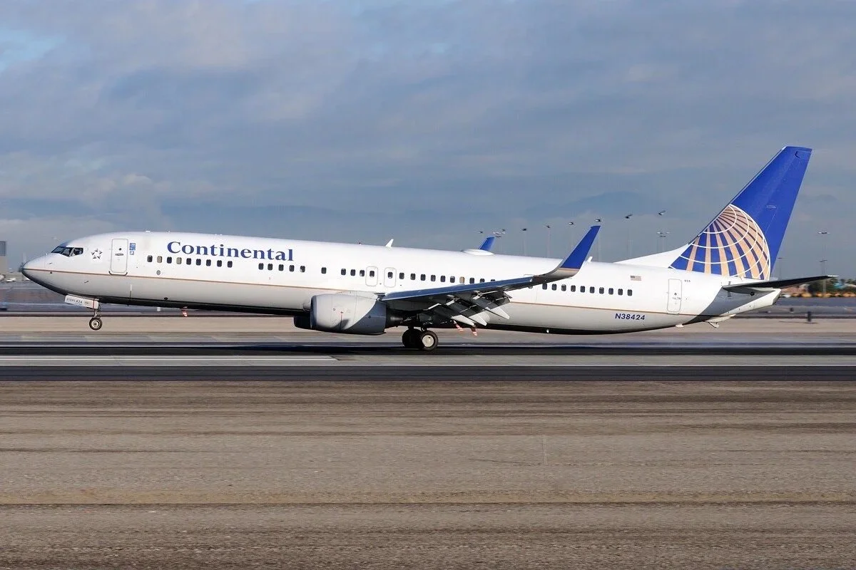 Continental B-737