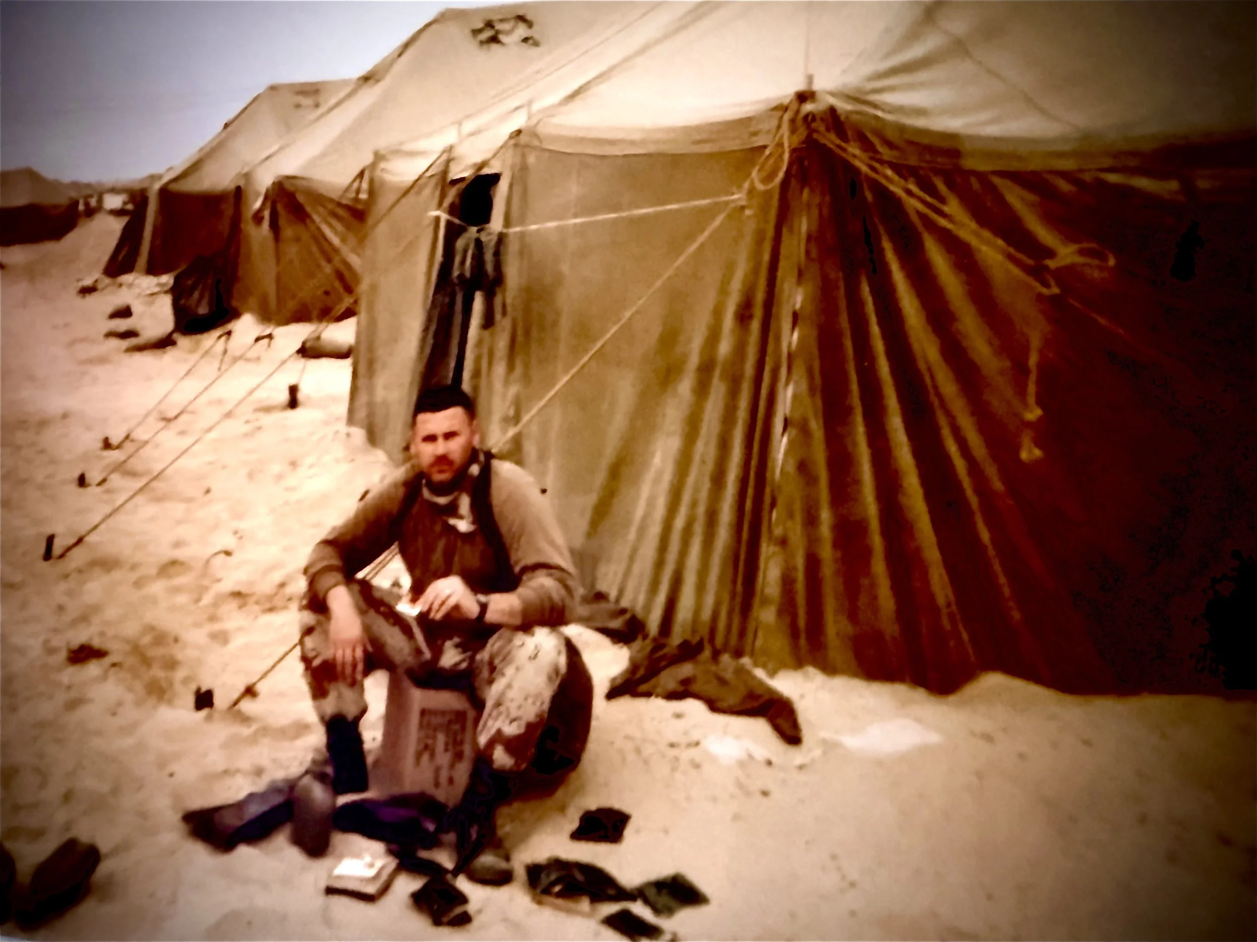 Chowtime in Manifa Bay, Saudi Arabia. Desert Storm, 1990-91.