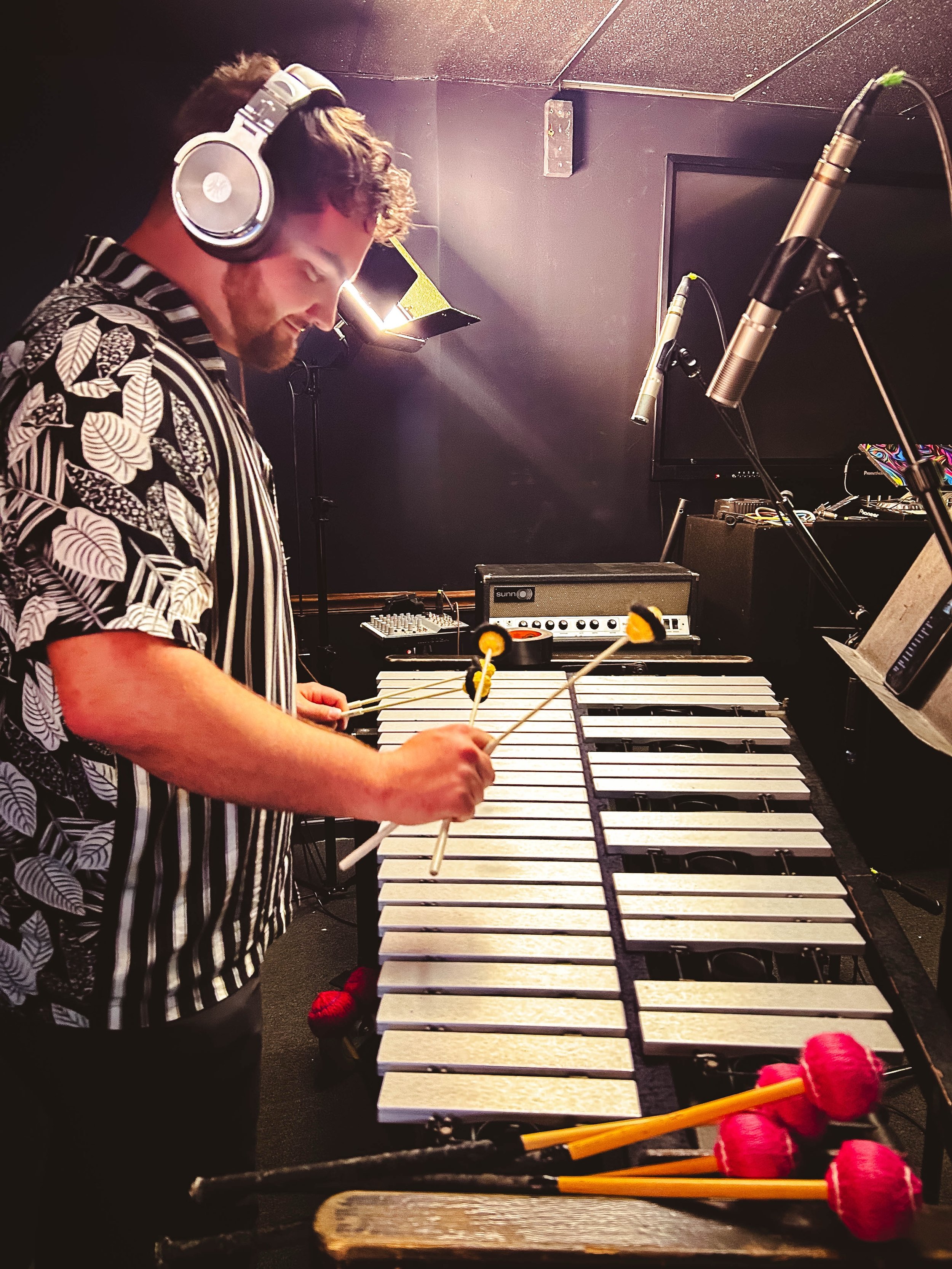 Studio day playing vibes on a project for @stevejohns_85 thanks to Steve for taking photos of me while playing.