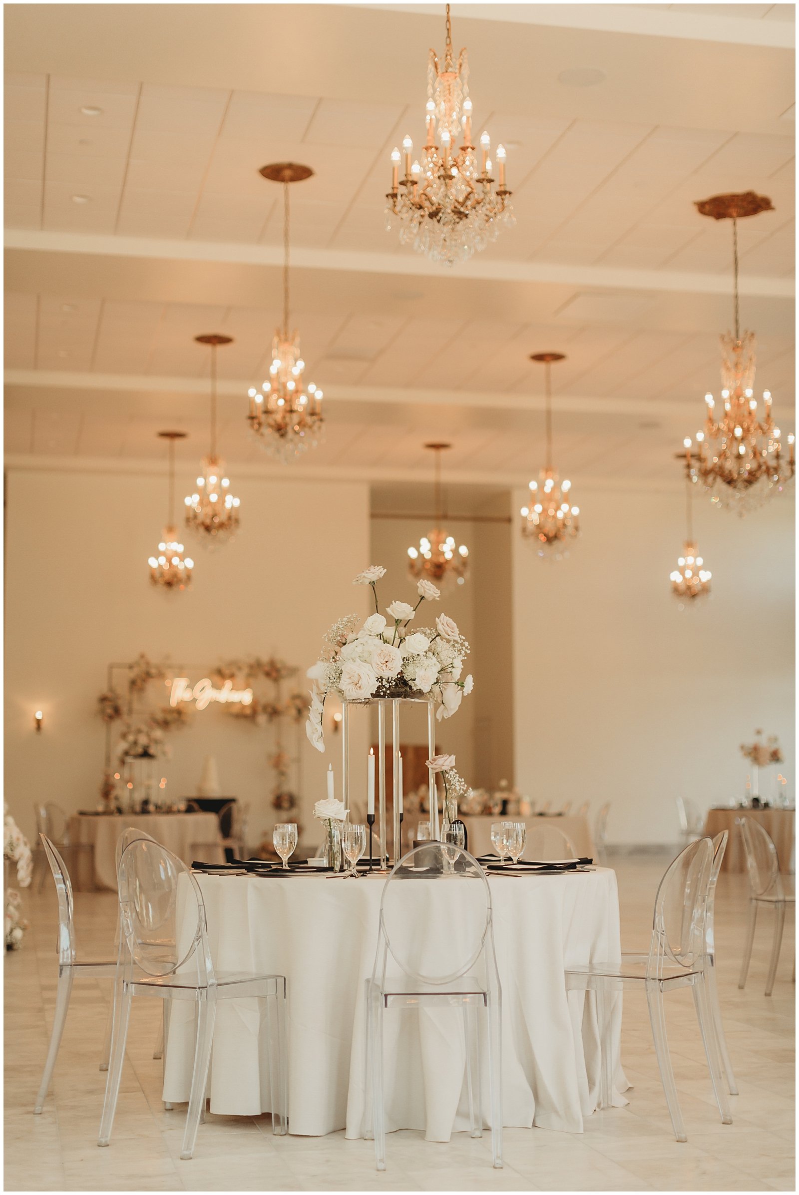 Romantic Modern Wedding at Chateau des Fleurs in Eagle Idaho by Ivory and Sage Events