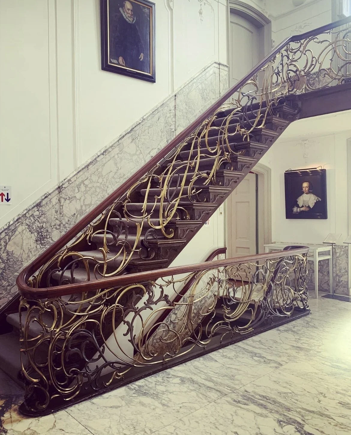 supremati’s travel guide - museum van loon - amsterdam