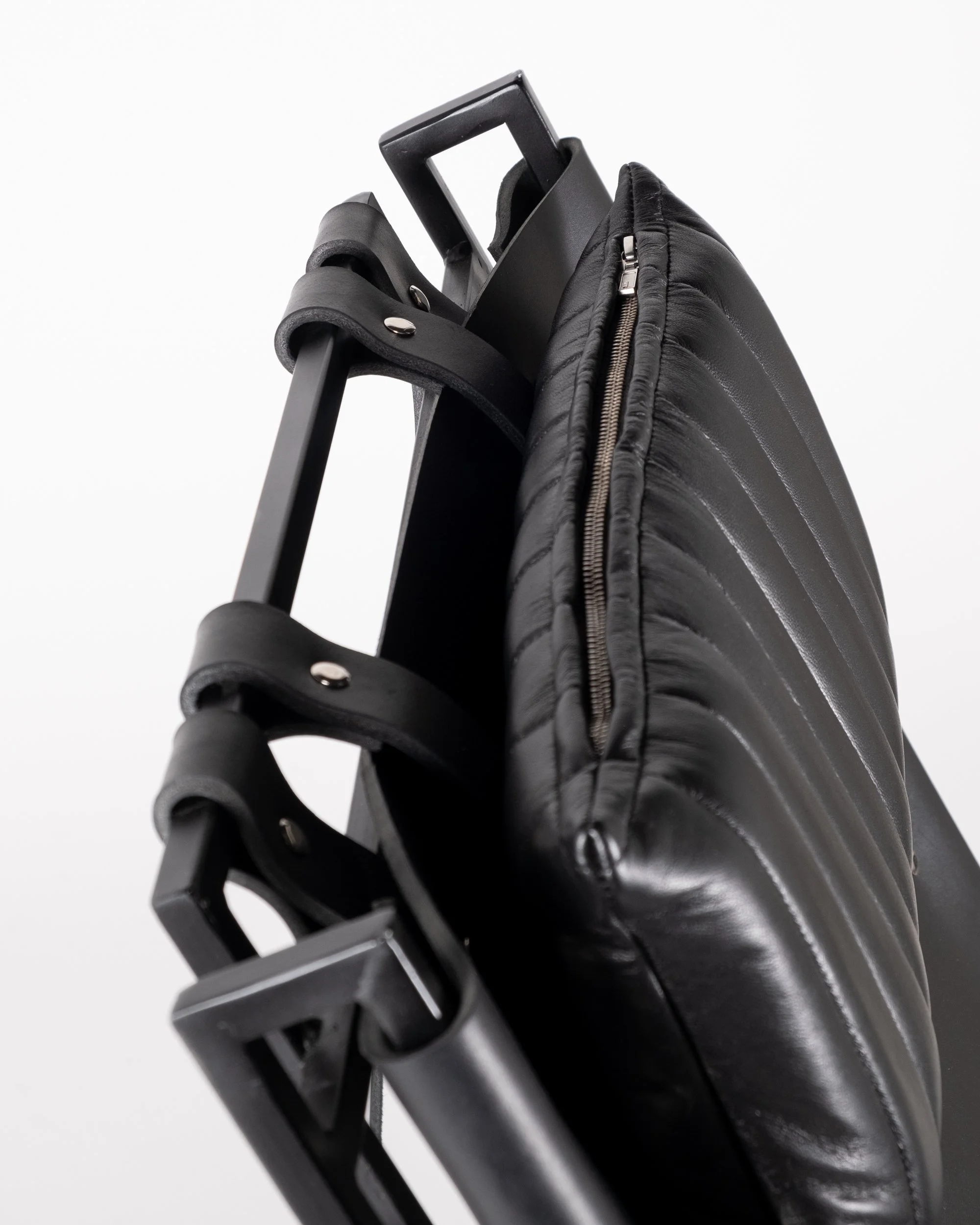LHM - LC03 Cushion Detail.jpg