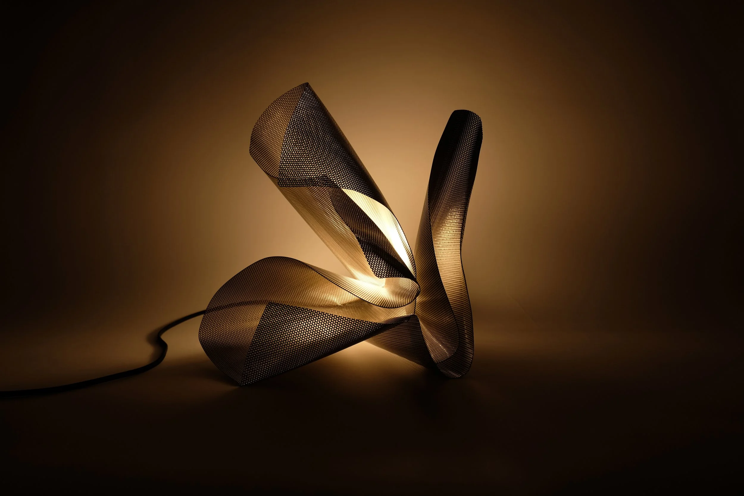 TL04n 2 Right Aspect.JPG