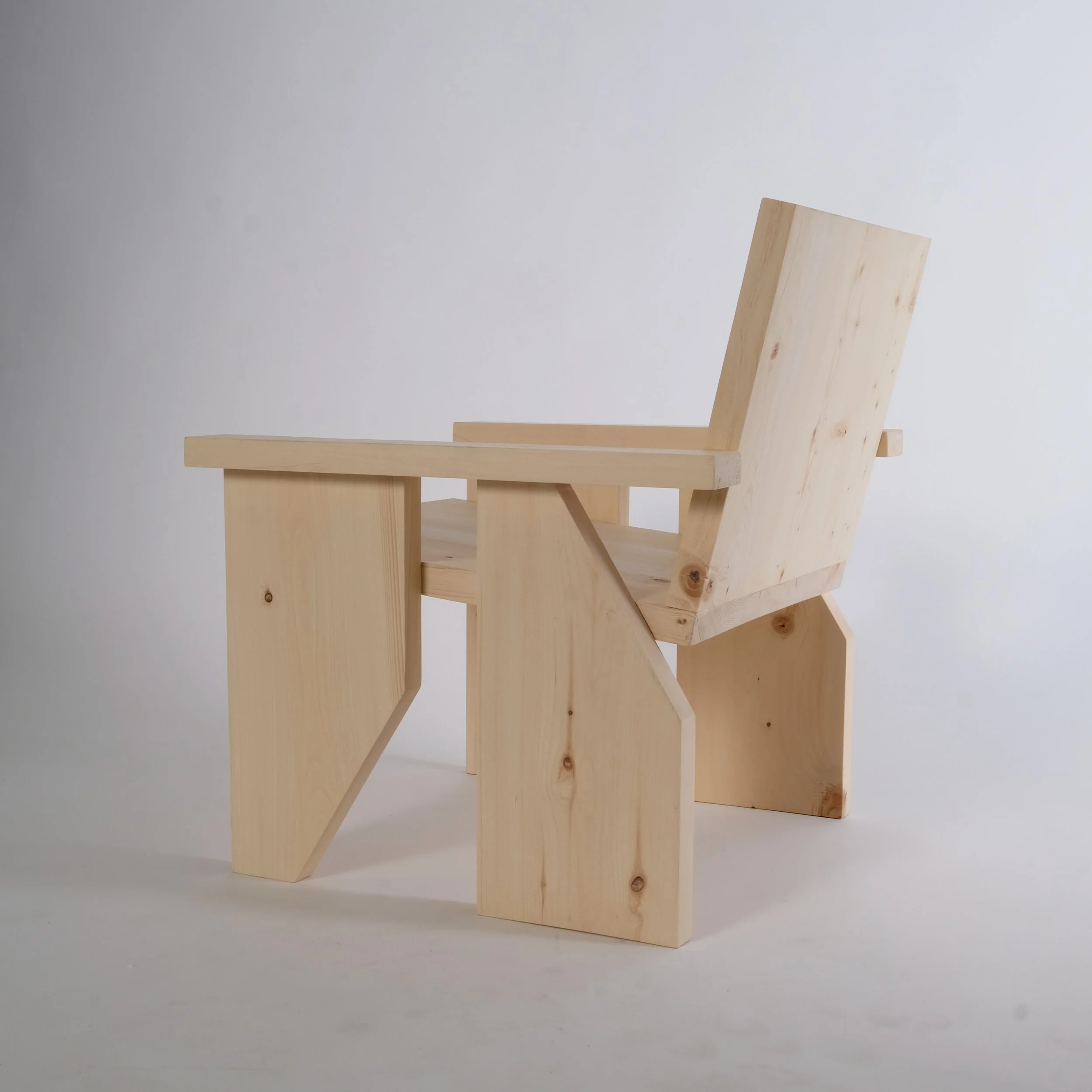 LC05 Rear Aspect 1 sq.jpg