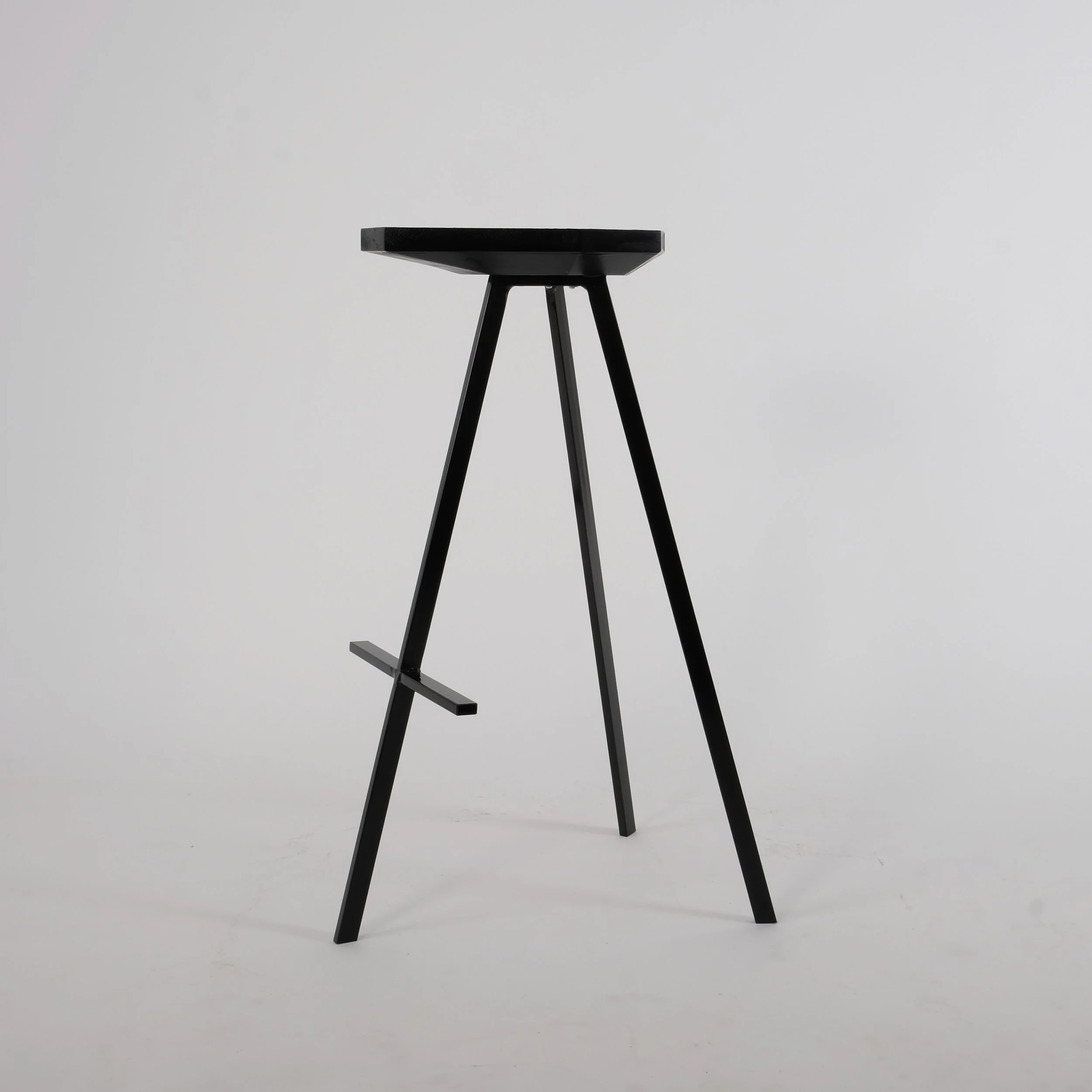 ST03b Front Profile sq.jpg