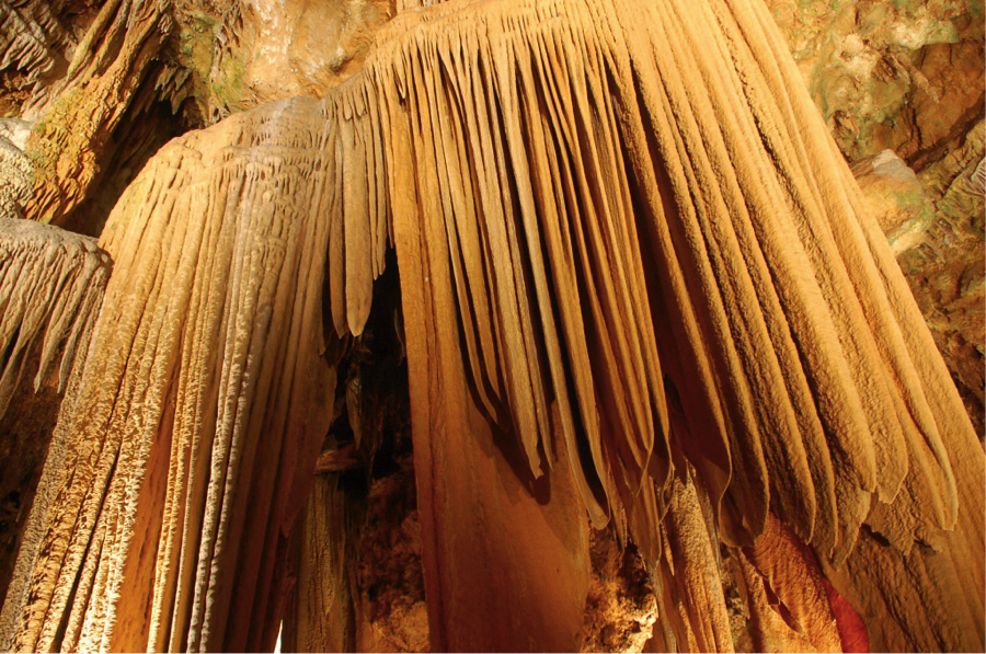 Luray-Caverns-VA.png