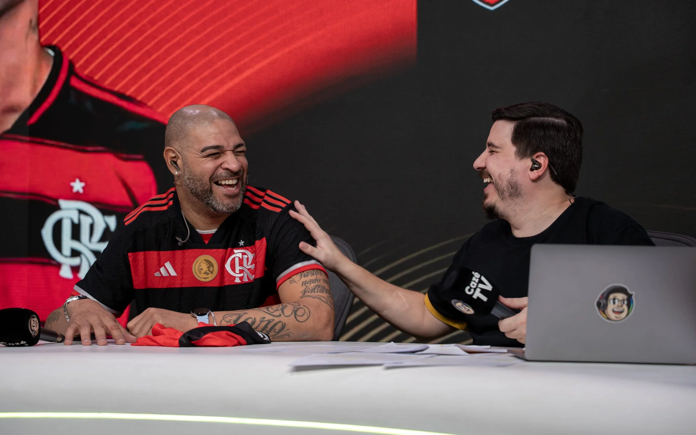 CAZÉ TV