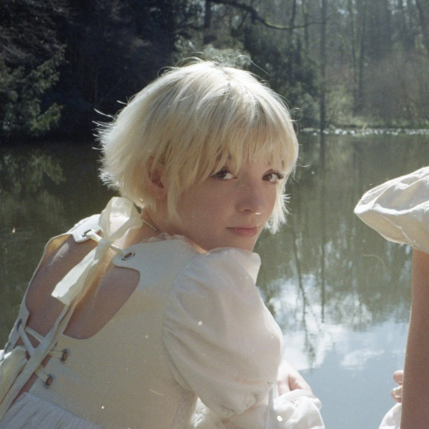 Just finished a gorgeous rabbit bridal order (very very almost - just needs her eyelets!!) 

Loving working on your special pieces and bringing dreams to life xoxoxo

Thank you to @holly3753575227573427 for these beautiful photos of : the Original &a