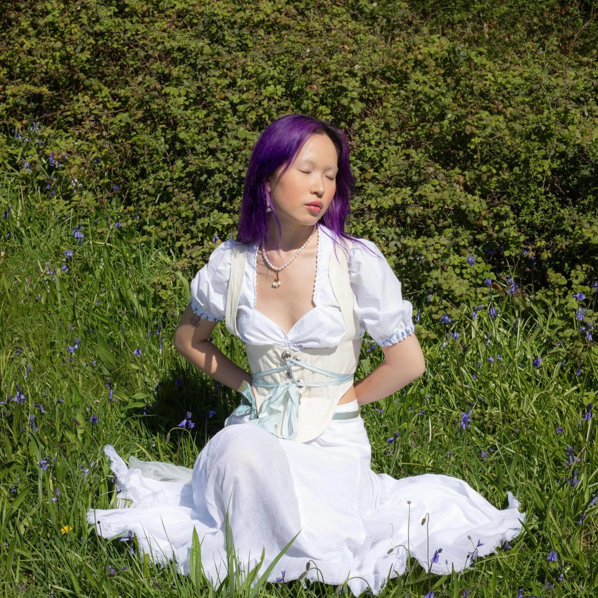 Life happenings 🌸🧚🏼&zwj;♂️
1. Gorgeous @presentedbyjo 🐇thank you for styling my garms!
2. SS26 @store_somer 💌 delivered 
3. Jo part 2
4. Hand painting your orders &amp; this new one!!! 🖌️
5. Popular!!!! Running rabbits this is me in size 6 🌞
6