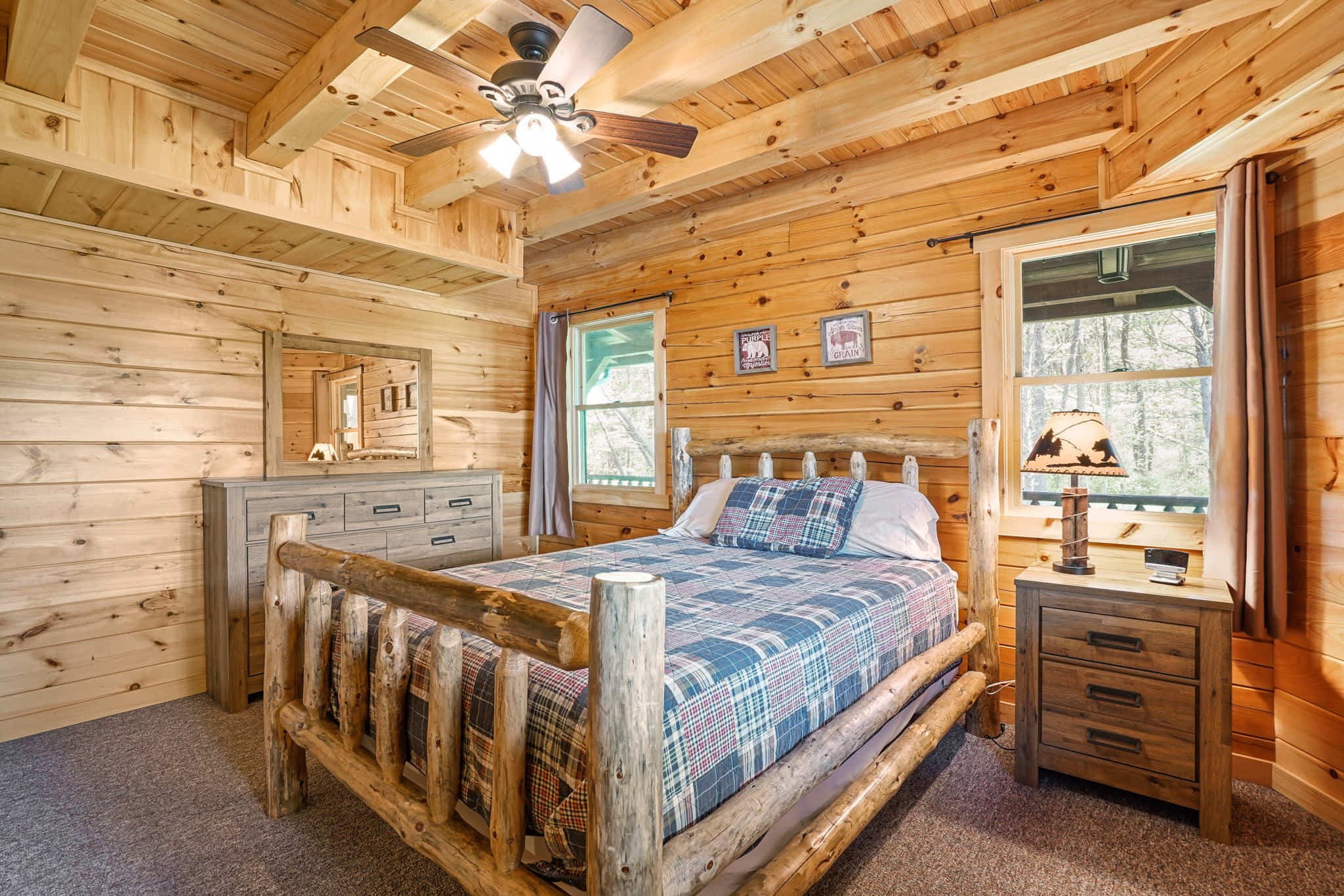 Bedroom in River Rock Lodge Hocking Hills ohio