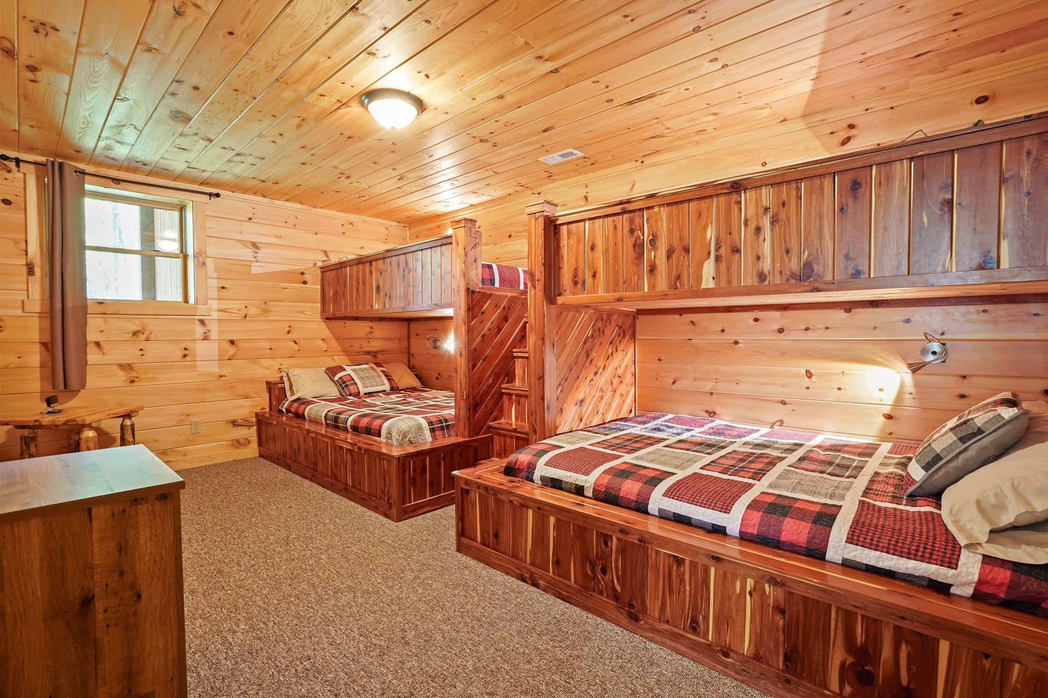 Bunkroom in River Rock Lodge in Hocking Hills ohio