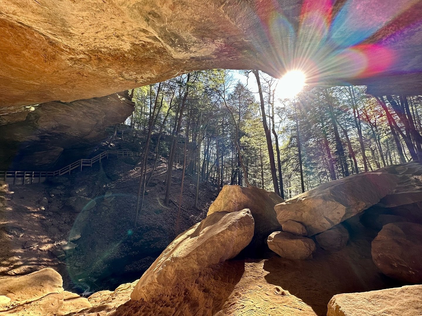 This weekends theme song here in Ohio... After what seemed like endless rainy days we have sun shine! ☀️ Come stay with us and experience spring in the Hocking Hills!

#myhockinghills #hockinghills #hiking #getoutside #hiking #ohio #hike #sunshine #s