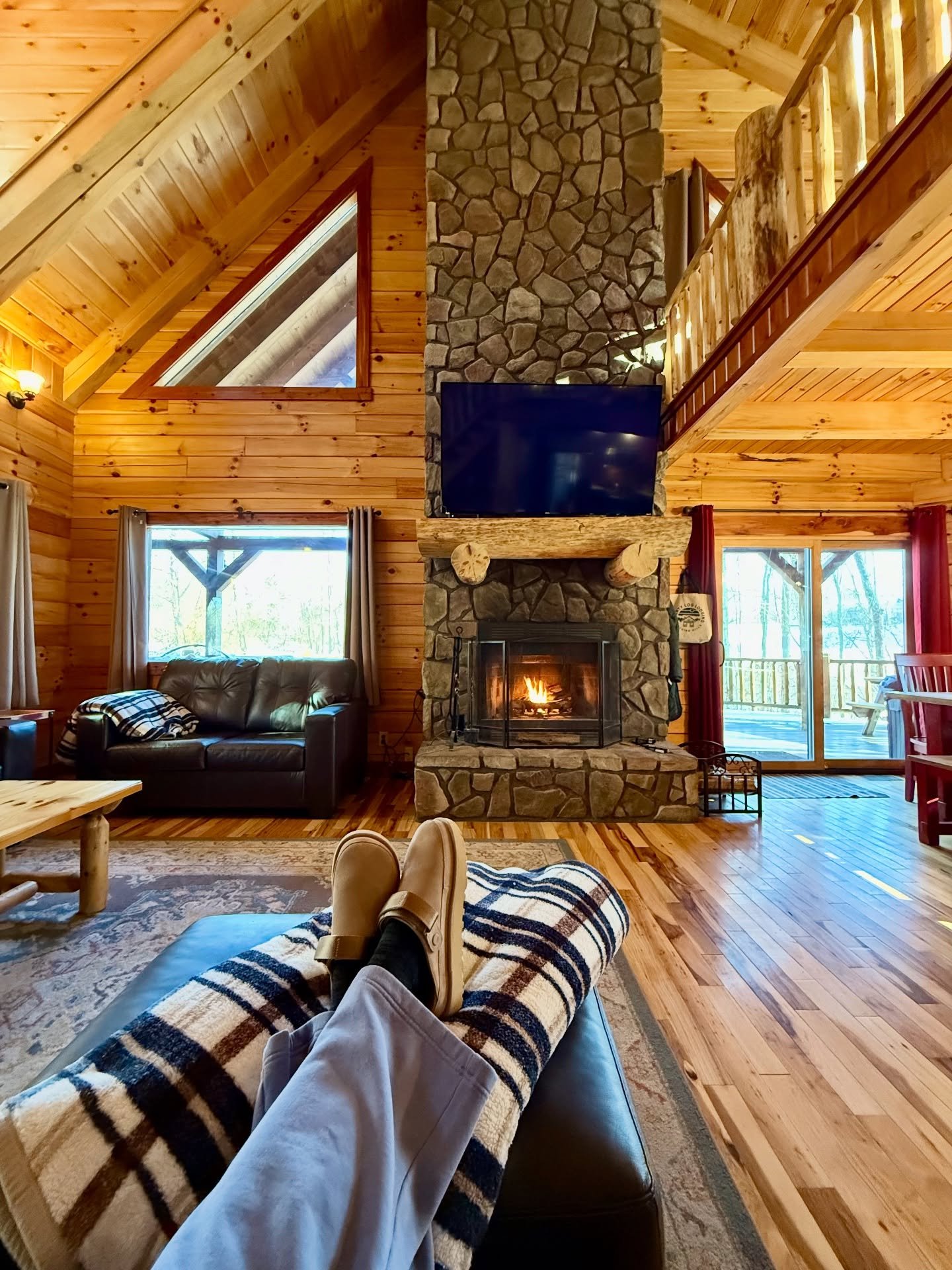 Looking at the forecast I have a feeling our guests will be burning through quite a bit of firewood this weekend! 🥶 All of our properties are available for check in this Sunday-book your cozy cabin reset with a last minute discount applied! 🔥