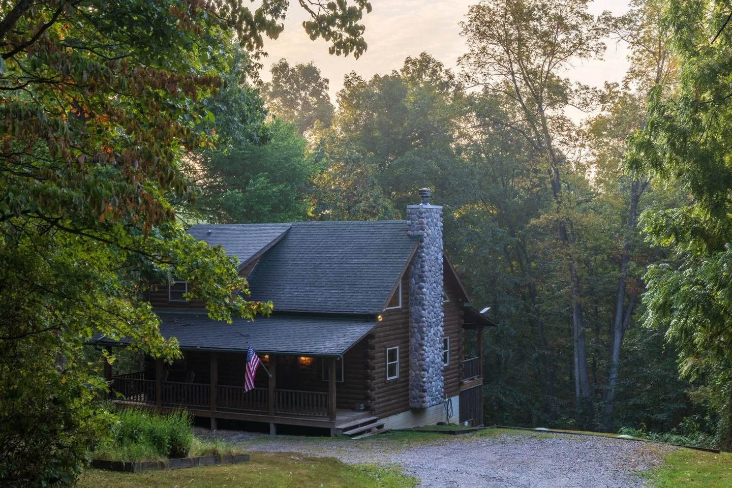 🗺️ Minutes from the adventure. Miles from the noise. 🌲  All of our cabins &amp; lodges are easy drives to the best hiking and attractions in Hocking Hills!