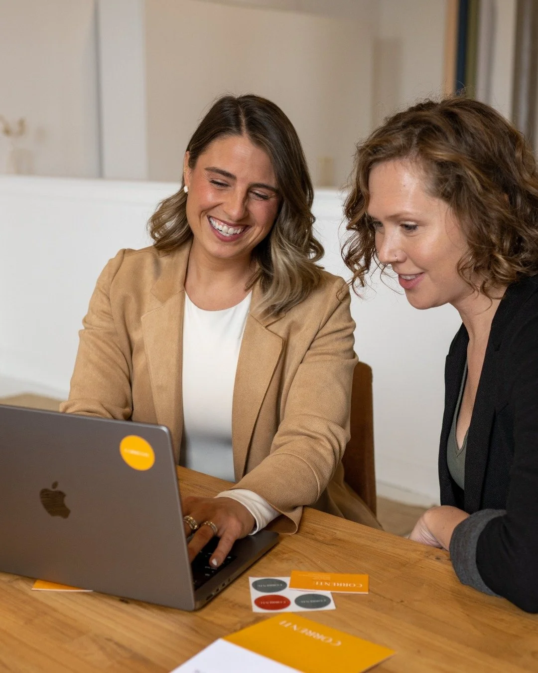 Looking to catch the eyes of a new generation? 👀

At Correnti Marketing, we don&rsquo;t just create brands, we craft experiences that resonate with the clients you want to reach.

From refreshing your visual identity to refining your message, we hel