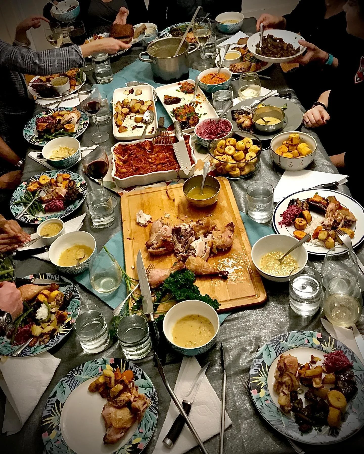 &mdash;&mdash;&mdash;&bull;IT&rsquo;S WHAT WE DO&bull;&mdash;&mdash;&mdash;

November newsletter just went out to 146 lovely humans!

Photo 1: 2018 potluck dinner with my international crew 
Photo 2: 2024 wine + dinner collaboration 

&ldquo;It&rsquo