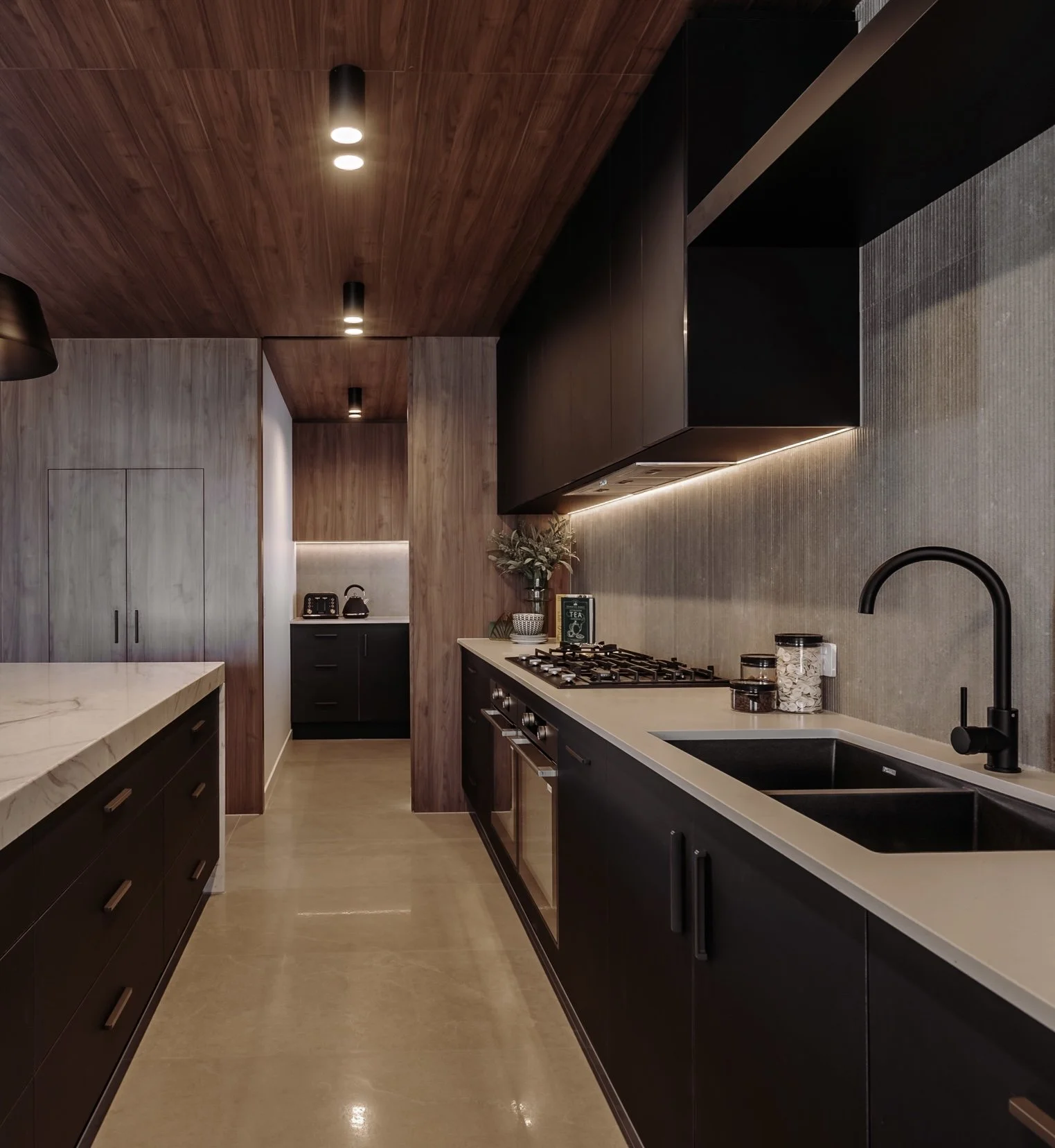 Gold Coast cabinet maker