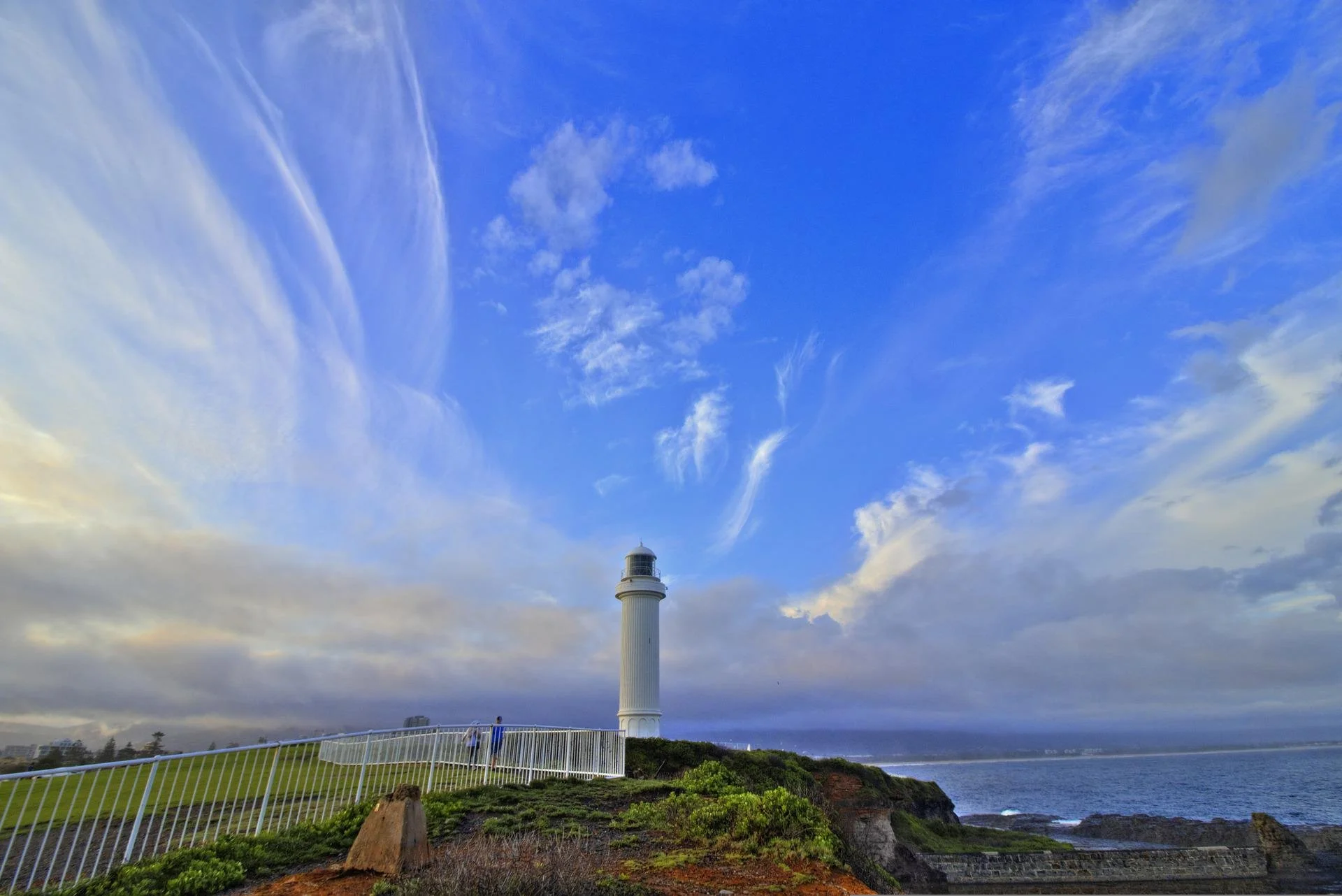 Wollongong - Lighthouse, blue sky