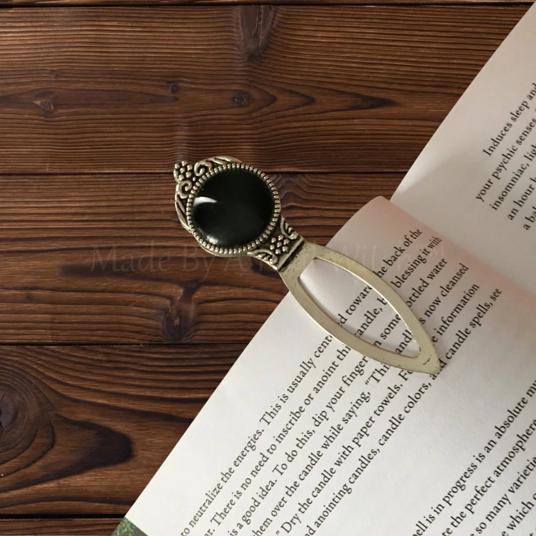obsidian-bookmark-marked-page-made-by-a-real-witch-canada-wm.jpg