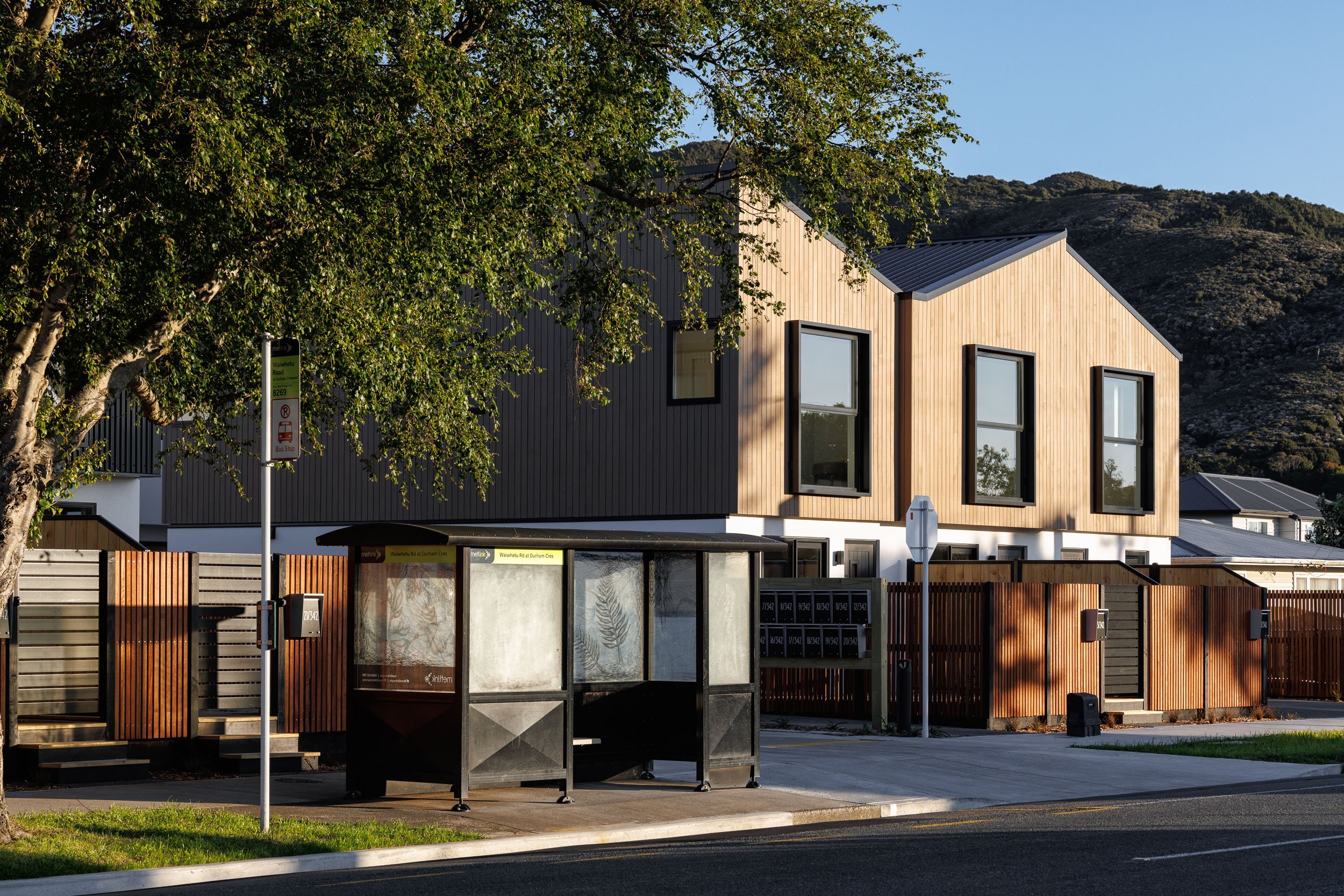waiwhetu-road-lower-hutt-modern-townhouse-voxell-architecture-003.jpg