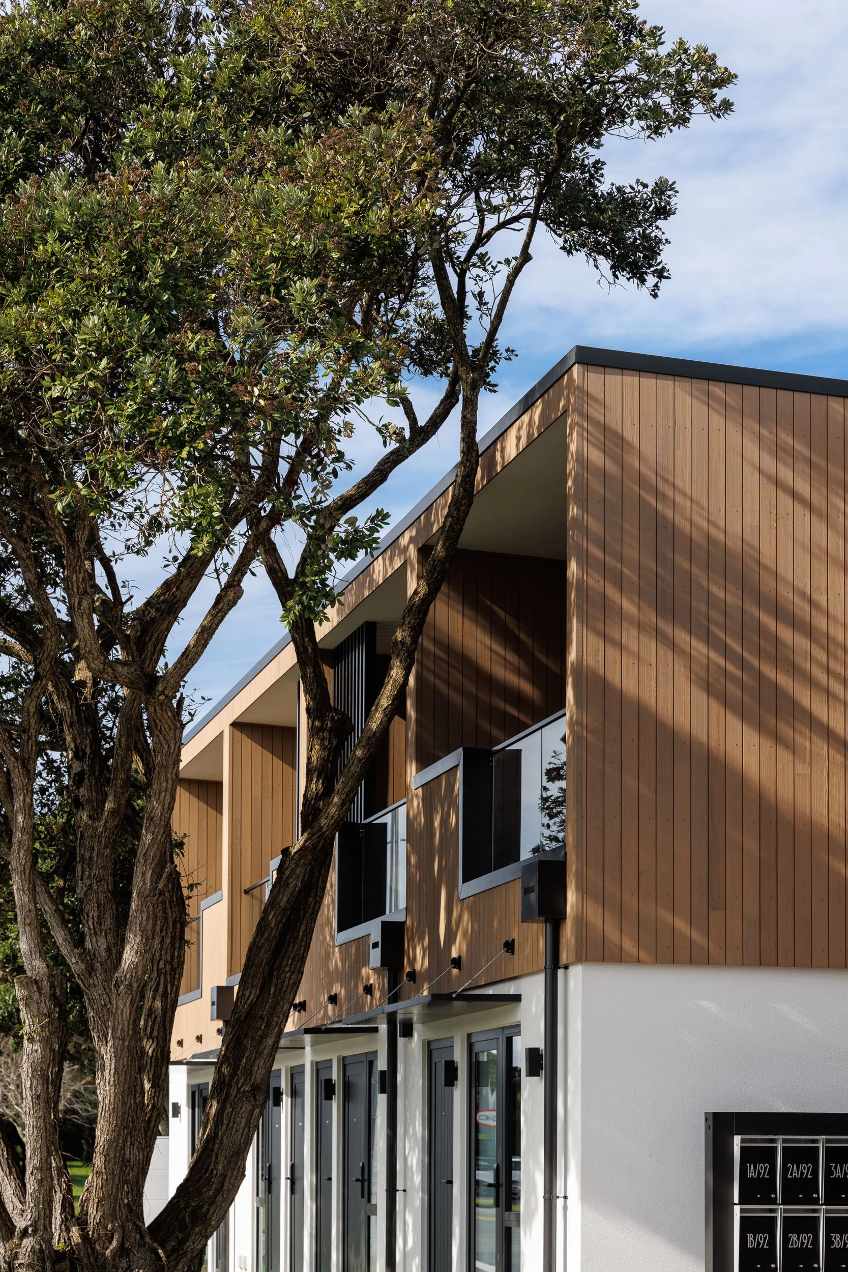 cambridge-terrace-lower-hutt-voxell-architects-townhouse-008.jpg