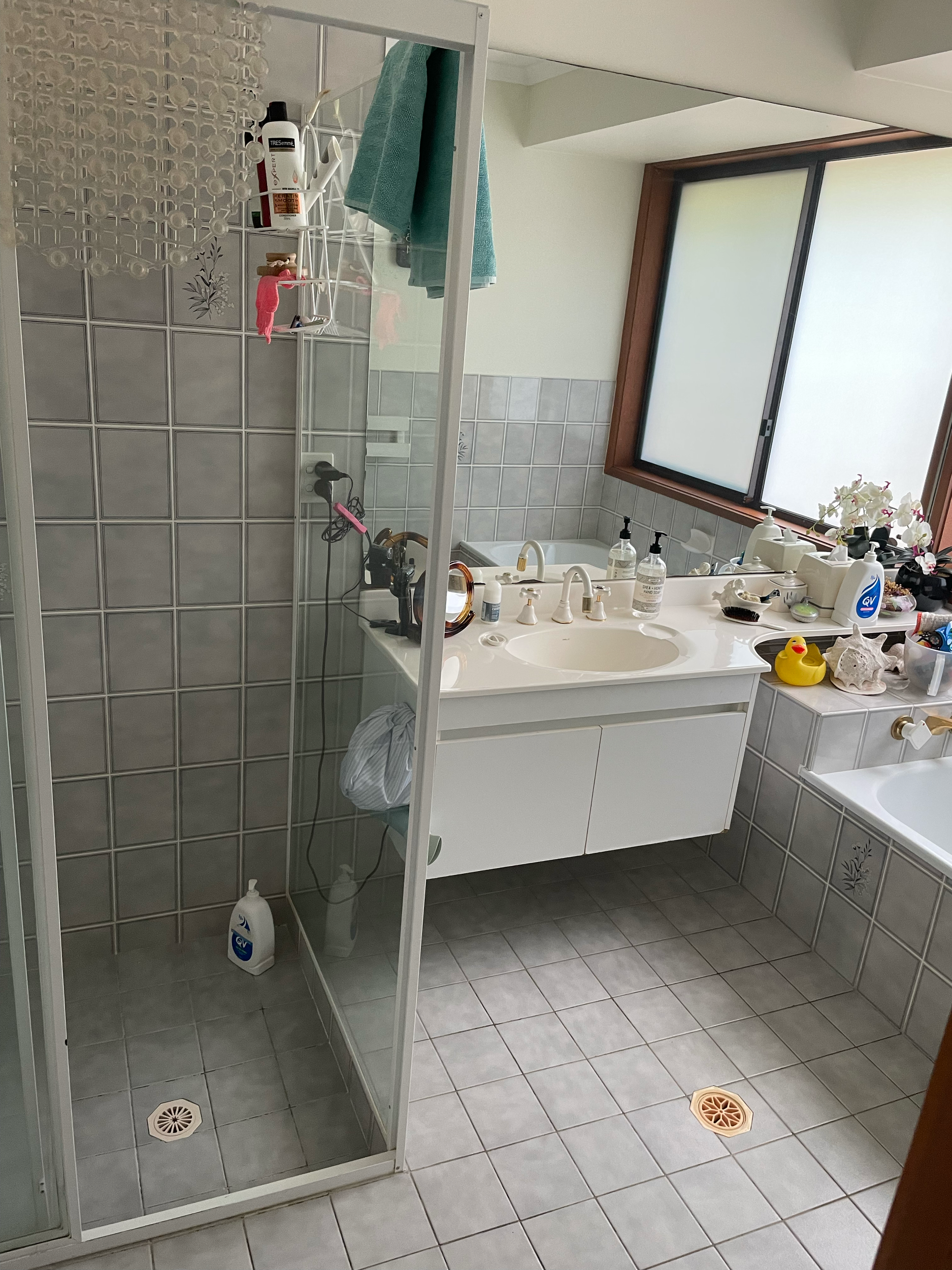 Kitchen renovation services, Bathroom remodelling experts, Professional kitchen design, Custom bathroom renovations, Home kitchen and bath renovation, Modern kitchen remodel, Affordable bathroom renovations, Luxury kitchen remodels, Expert bathroom d