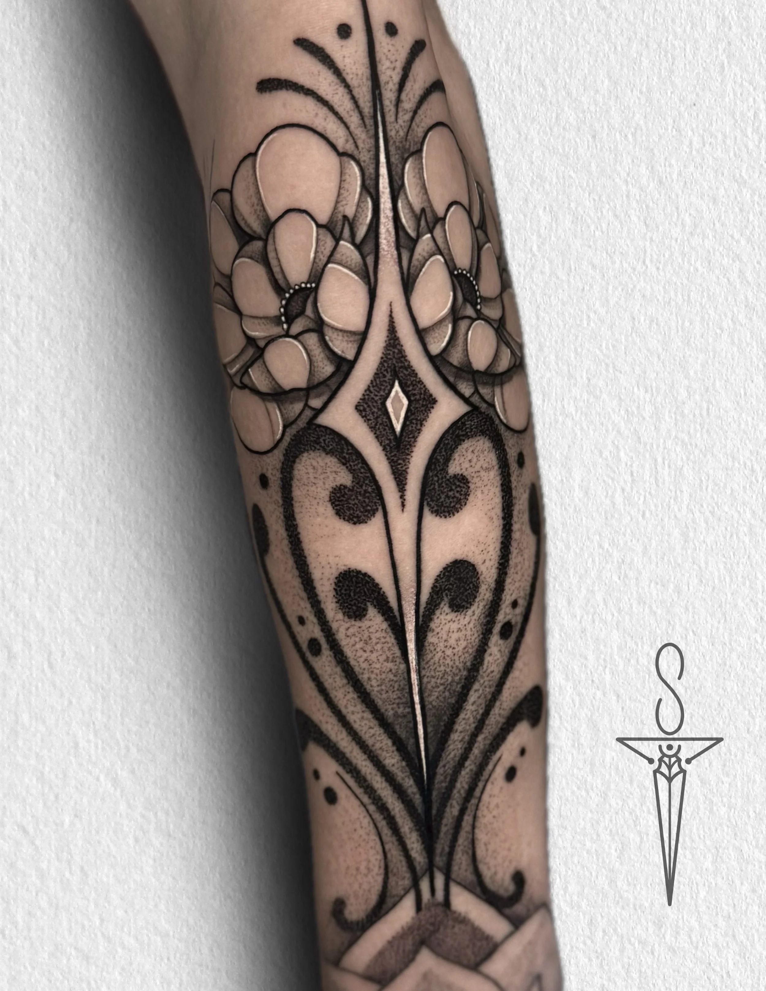 ornamental-tippler-tattoo-rockford-il