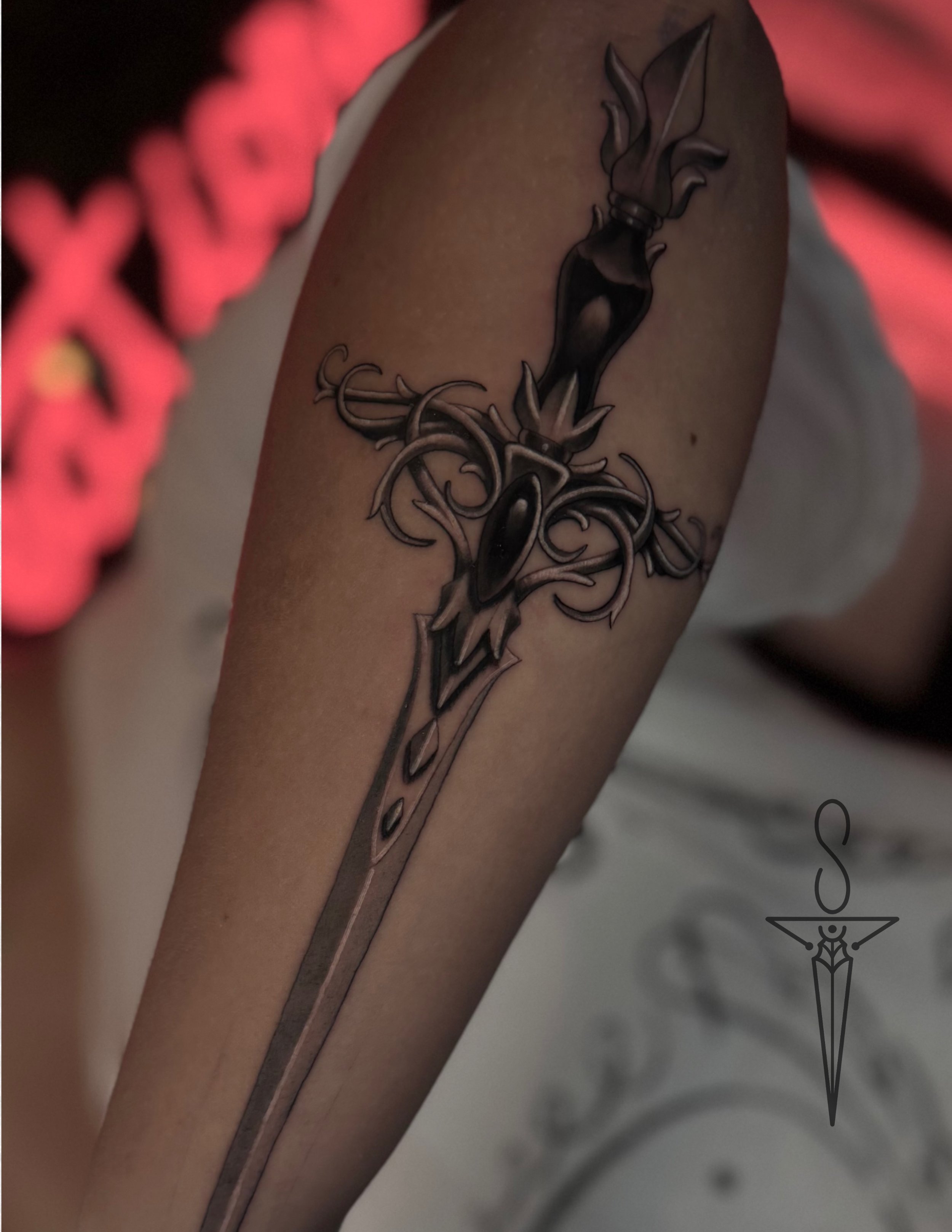 ornate-blade-tattoo-rockford-il