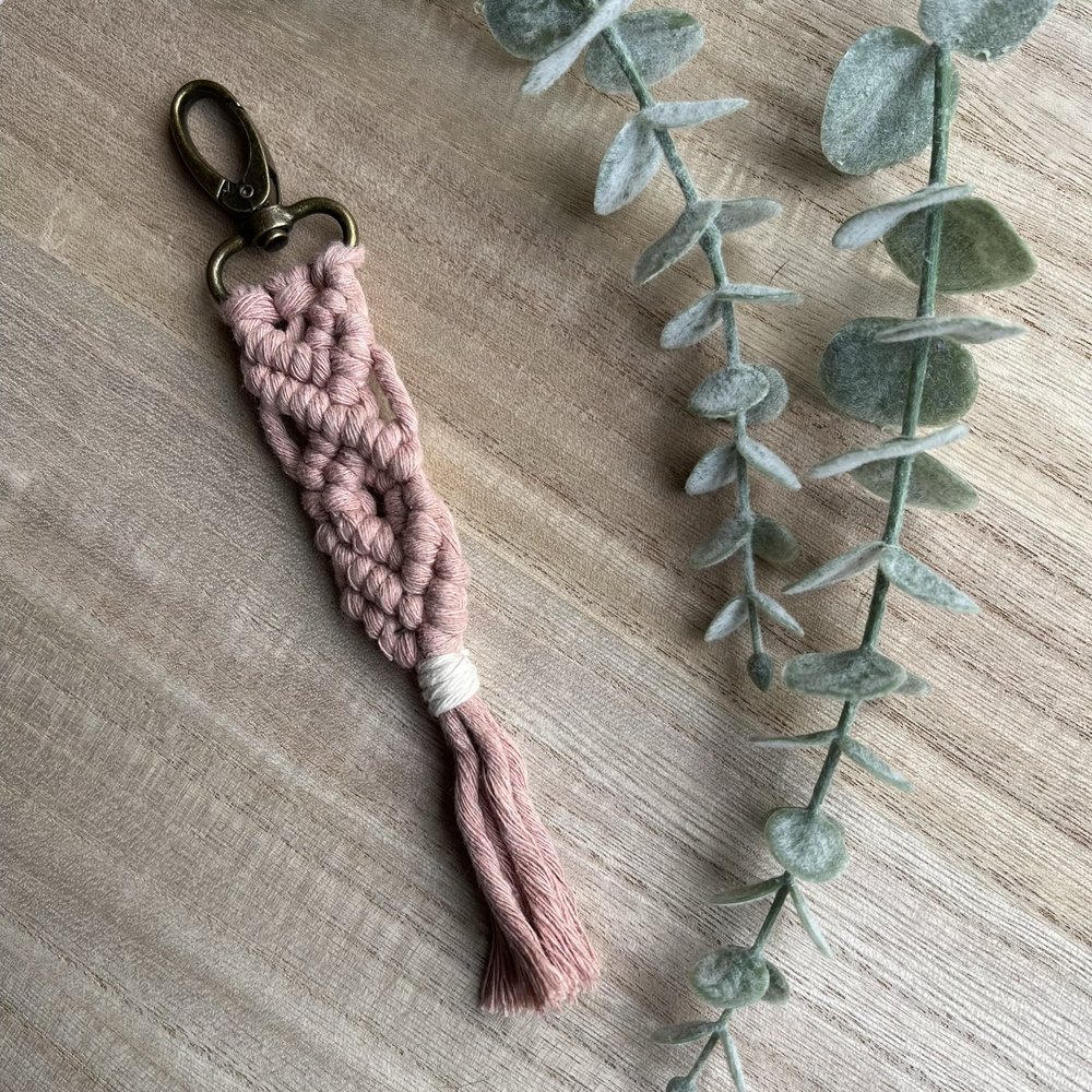 Diamond Macrame Keychain — CiCi's Knots