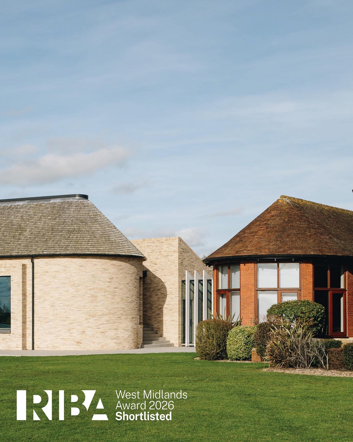 We recently had some additional photos taken of Malvern Pool House to show how the pool volumes sit adjacent to the existing house. 

We are looking forward to showing the project to the @ribawestmids jury tomorrow. 

Photos by @bytombird
#ribaawards