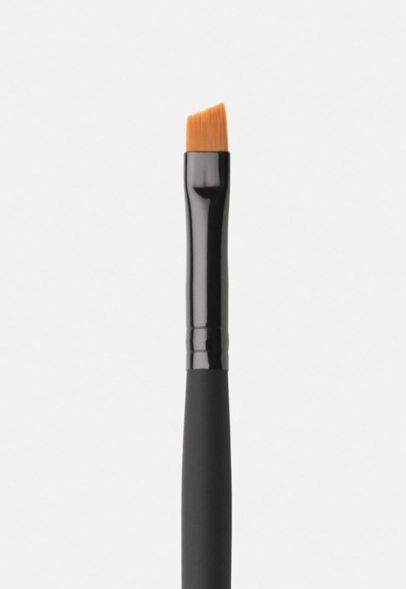 hd-brows-fine-angled-brow-brush.jpeg