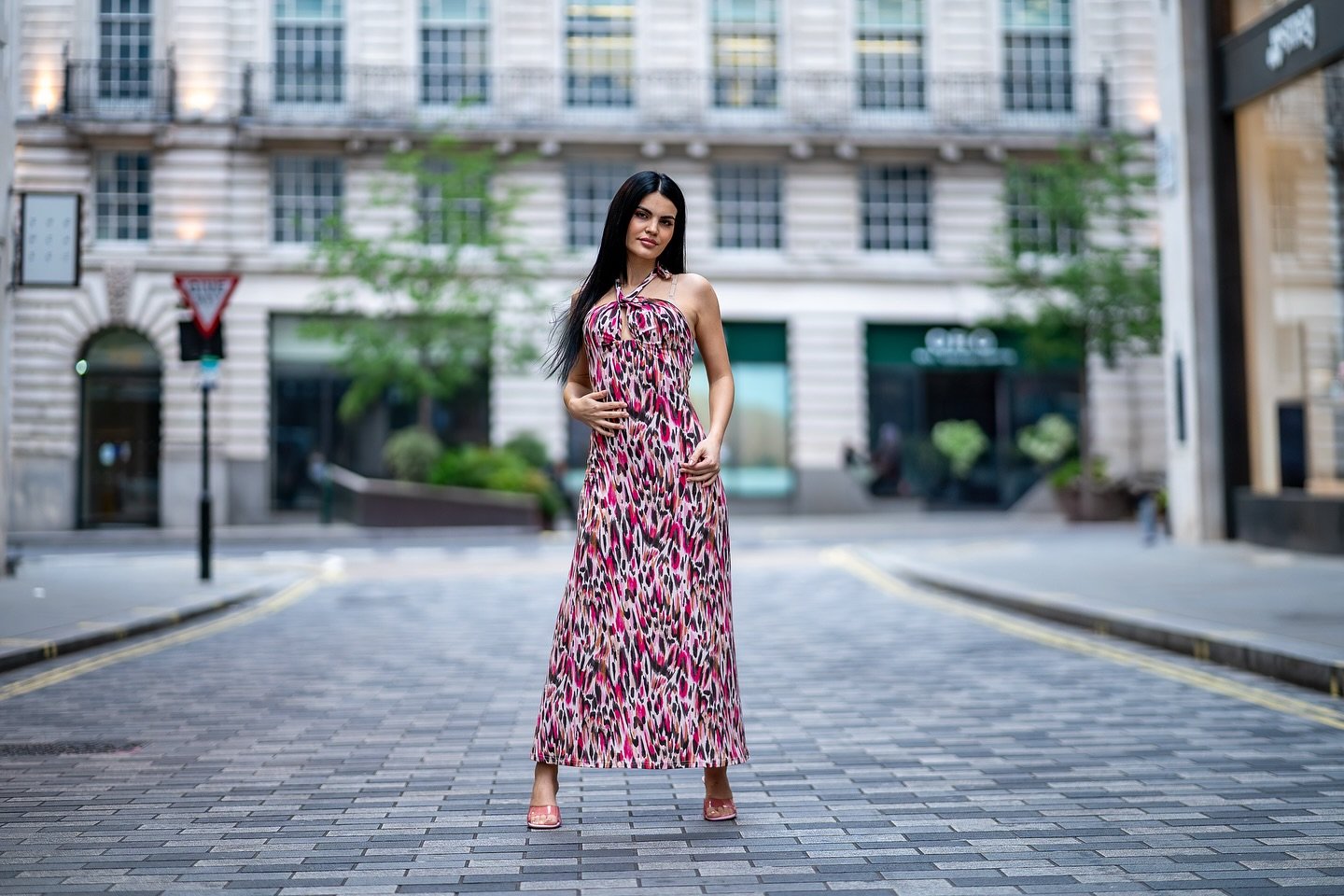 London Fashion Energy 💥📸

Took to the streets of London with the incredible Maria for a fashion shoot full of attitude and style. From bold poses to vibrant looks, she brought the heat to every frame &mdash; and the city was the perfect backdrop.

