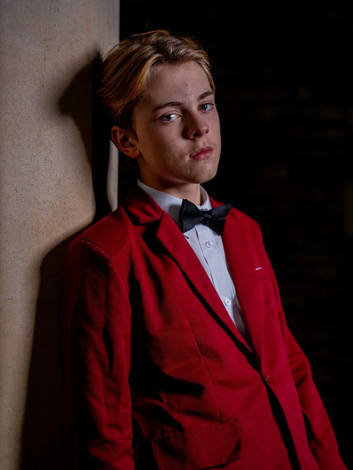 From a recent shoot with @lyndondrozd dressed in a sharp red suit organised by @emmjsmodelmanagement 

👤 @lyndondrozd 
👥 @emmjsmodelmanagement
📷 @sonyalpha
⚡️ @godox.uk 
📍 #swansea
.
.
.
.
#model #photographer #photography #sonya7iii #fullframe #