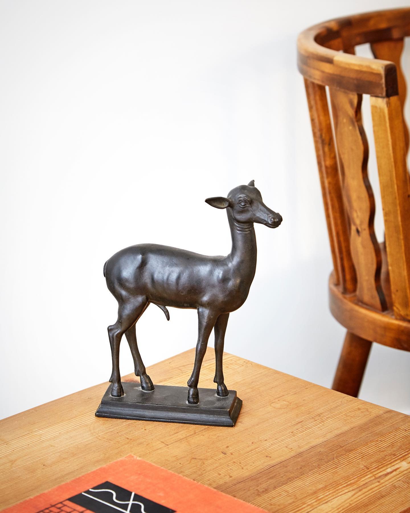 Grand Tour bronze deer, early 20th century. Recast from Villa Dei Papiri, Herculaneum, Italy. DM for price. 

.

.

.

.

#grandtour #bronze #sculpture #deer #villadeipapiri #antique #antiques #interiordesign #naples #italy #atergo