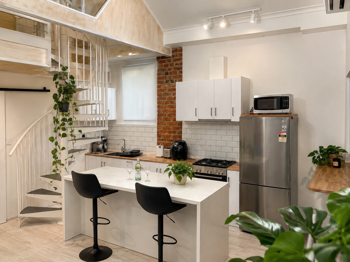 kitchen area.png