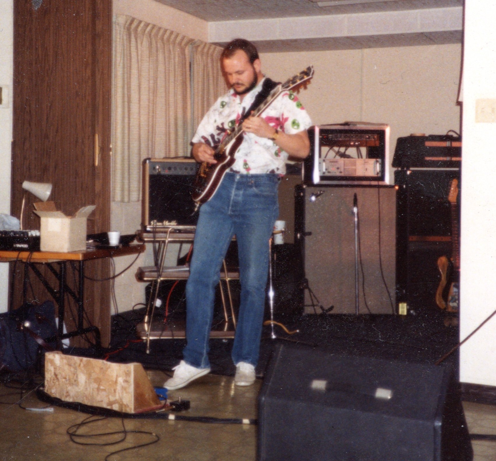 LesPaul lead 2XL008.jpg
