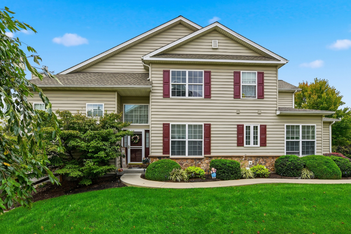 Home for sale at 1201 Ridgeview Dr, Morgantown, PA 19543