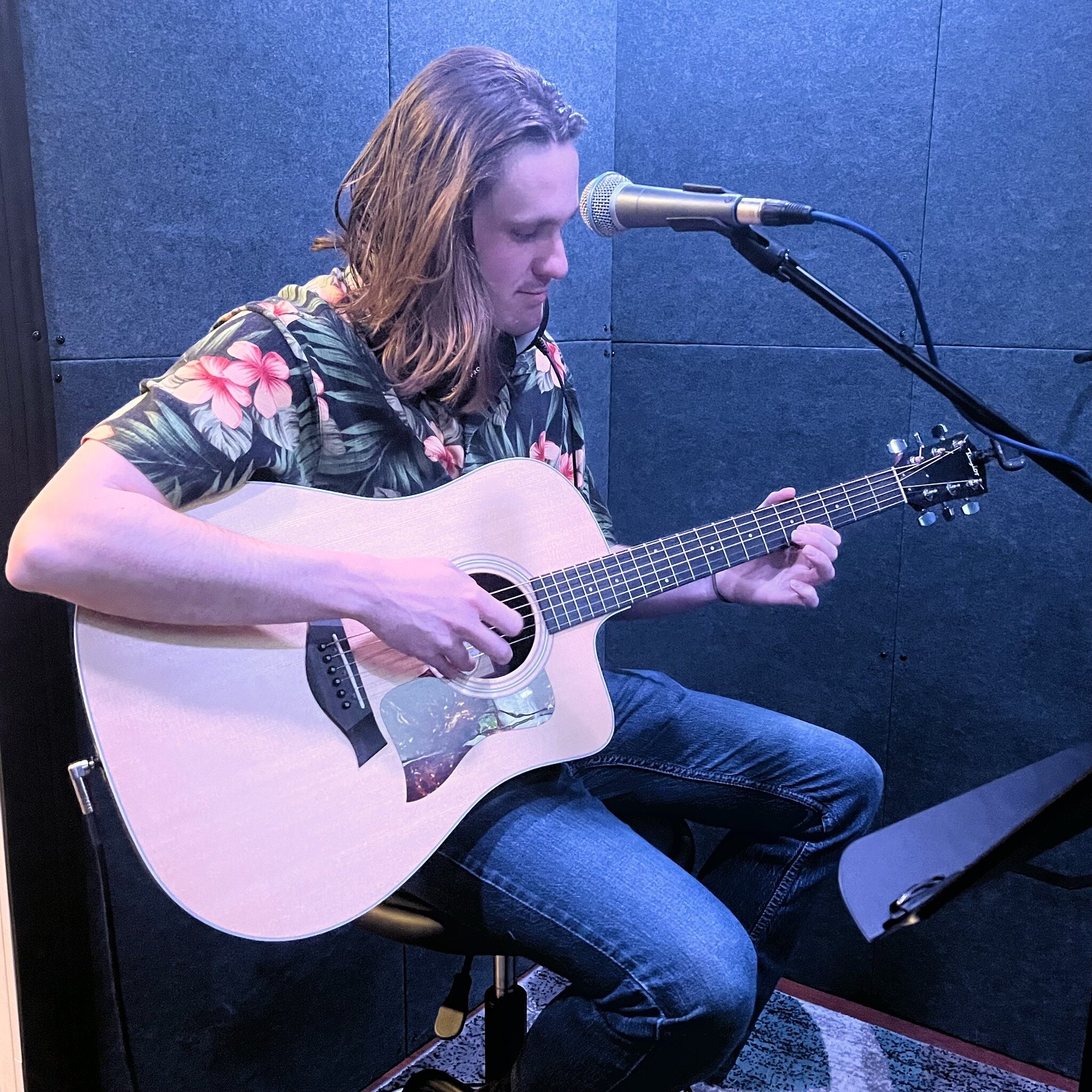 First session with @brandonsummers80!

Link in bio &gt;&gt;
.
.
.
#hiddencreekmusic #musicproducer #musicproduction #musicstudio #recordingstudio #recordingstudio #bellevuetn #nashville #nashvilletn #nashvillemusic #nashvilletennessee #nashvillesmall