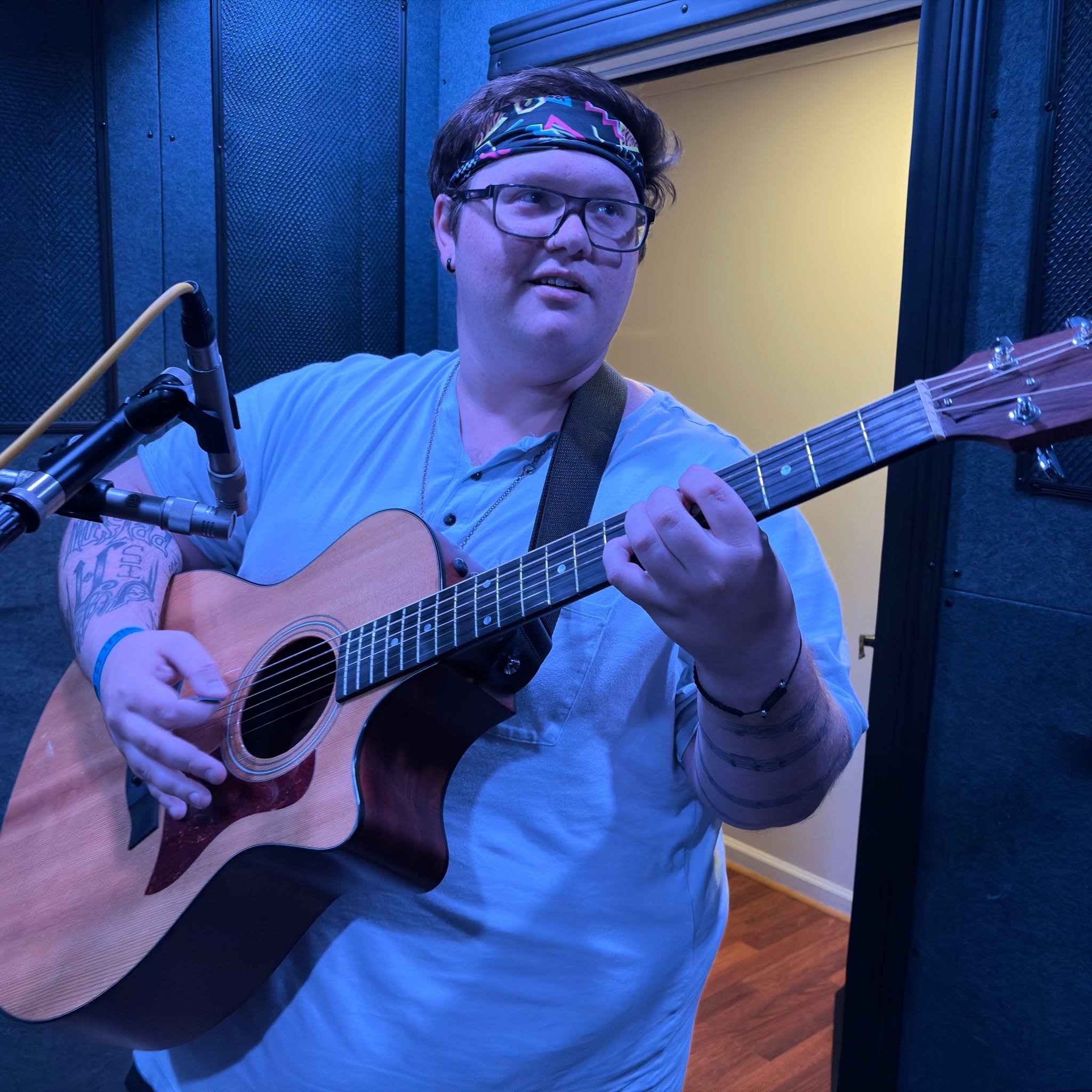 Back-to-back sessions with @xo.soundtrack!
Reach out to book a session or learn more—link in bio >>
.
.
.
#hiddencreekmusic #musicproducer #musicproduction #musicstudio #recordingstudio #recordingstudio #bellevuetn #nashville #nashville