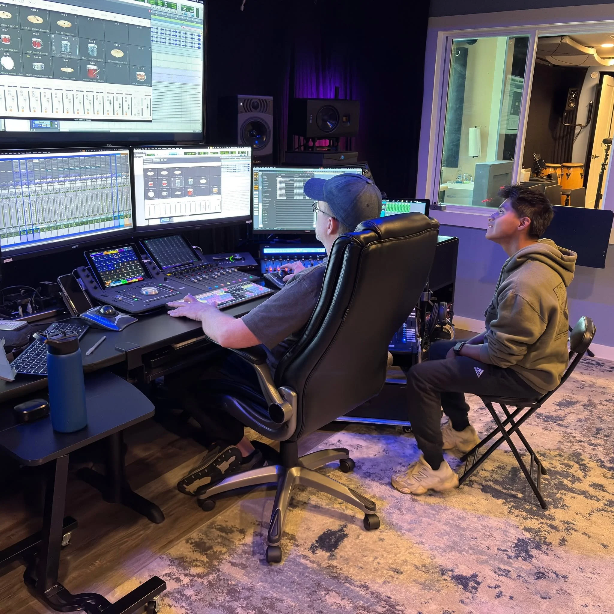 First session with @jacobclegg_!
Reach out to book a session or learn more—link in bio >>
.
.
.
#hiddencreekmusic #musicproducer #musicproduction #musicstudio #recordingstudio #recordingstudio #bellevuetn #nashville #nashvilletn #nashvi