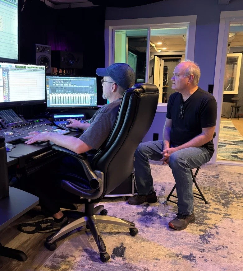 Starting a couple new songs with @carlwestbehnke!
Reach out to book a session or learn more—link in bio >>
.
.
.
#hiddencreekmusic #musicproducer #musicproduction #musicstudio #recordingstudio #recordingstudio #bellevuetn #nashville #nas