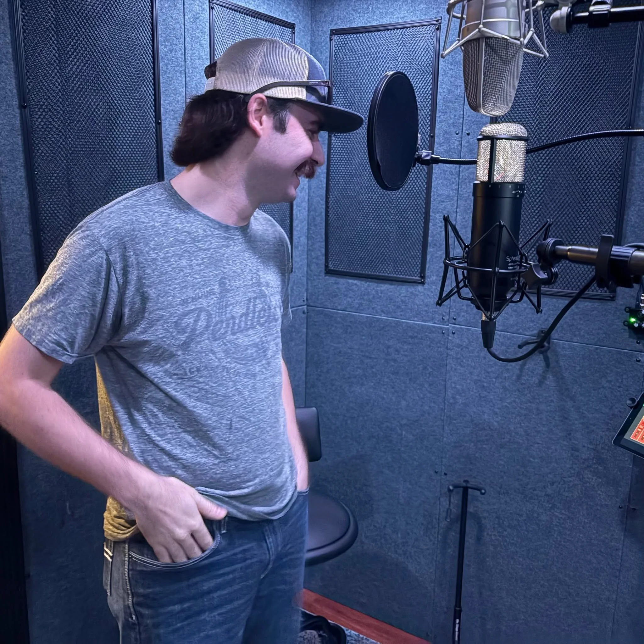 Super fun session with @kaden_peer!
@adamernst1
Reach out to book a session or learn more—link in bio >>
.
.
.
#hiddencreekmusic #musicproducer #musicproduction #musicstudio #recordingstudio #recordingstudio #bellevuetn #nashville #nash
