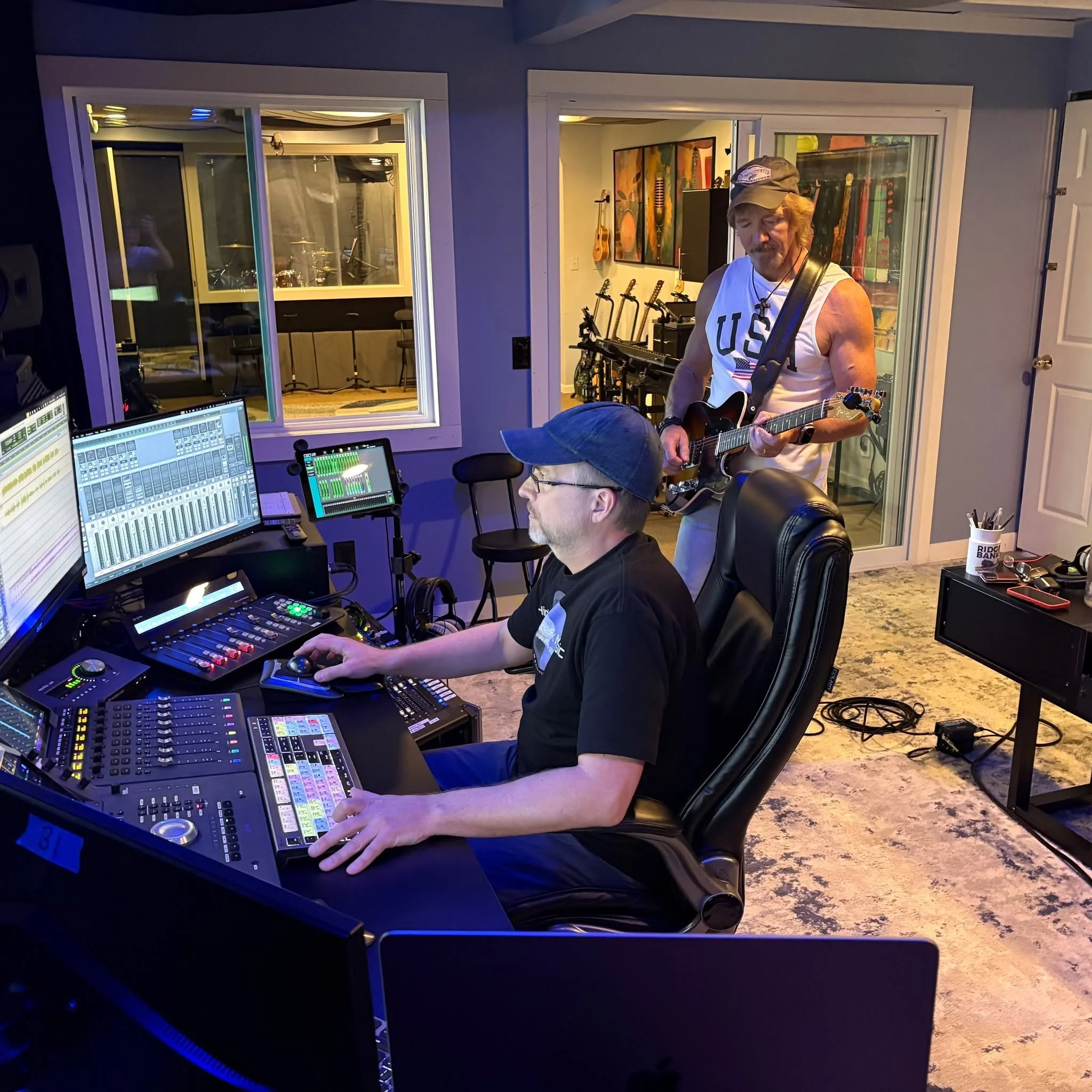 Starting a couple new songs with with Rob Church!

Reach out to book a session or learn more&mdash;link in bio &gt;&gt;
.
.
.
#hiddencreekmusic #musicproducer #musicproduction #musicstudio #recordingstudio #recordingstudio #bellevuetn #nashville #nas
