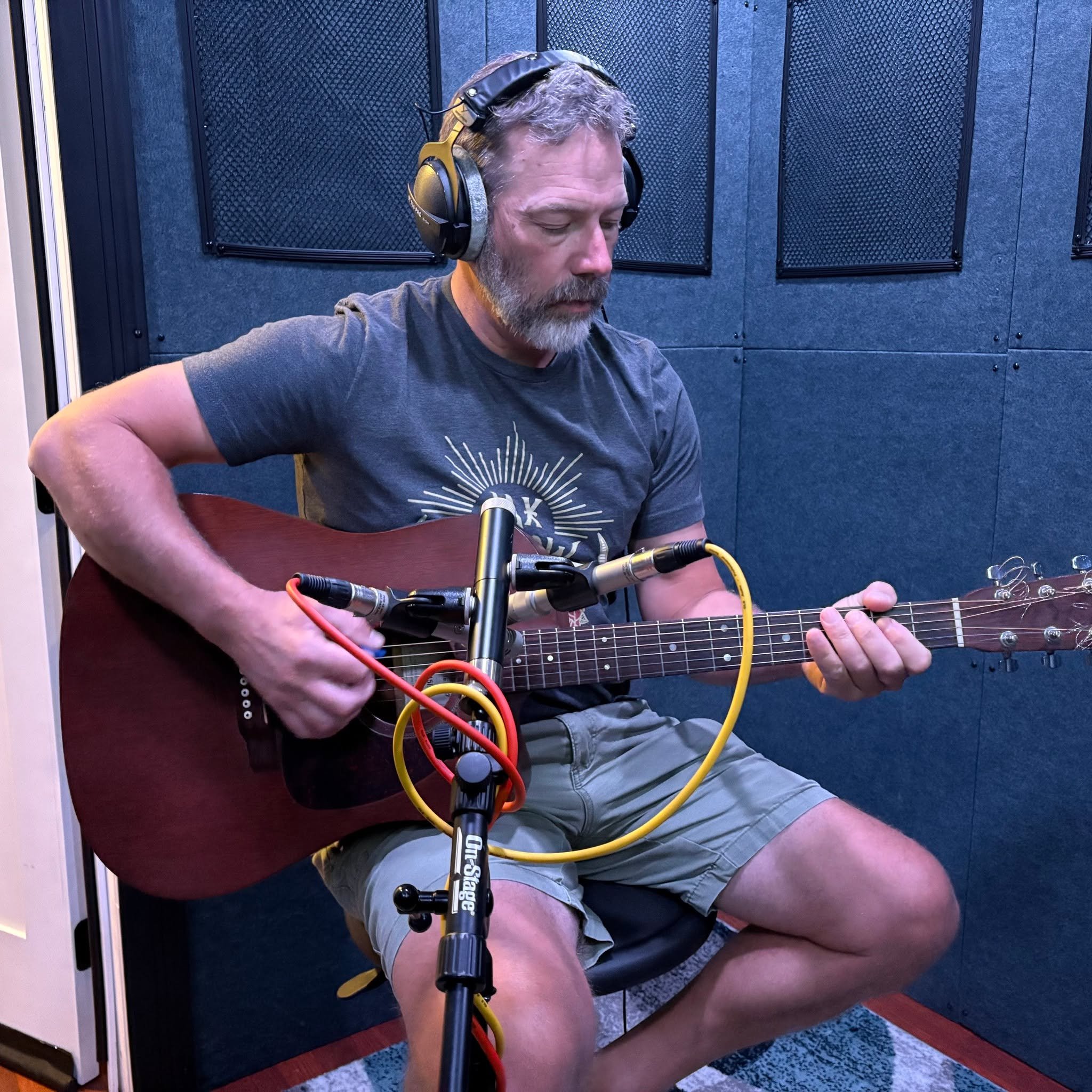 Adding finishing touches to @shawn.d.mercer's project!

Reach out to book a session or learn more&mdash;link in bio &gt;&gt;
.
.
.
#hiddencreekmusic #musicproducer #musicproduction #musicstudio #recordingstudio #recordingstudio #bellevuetn #nashville