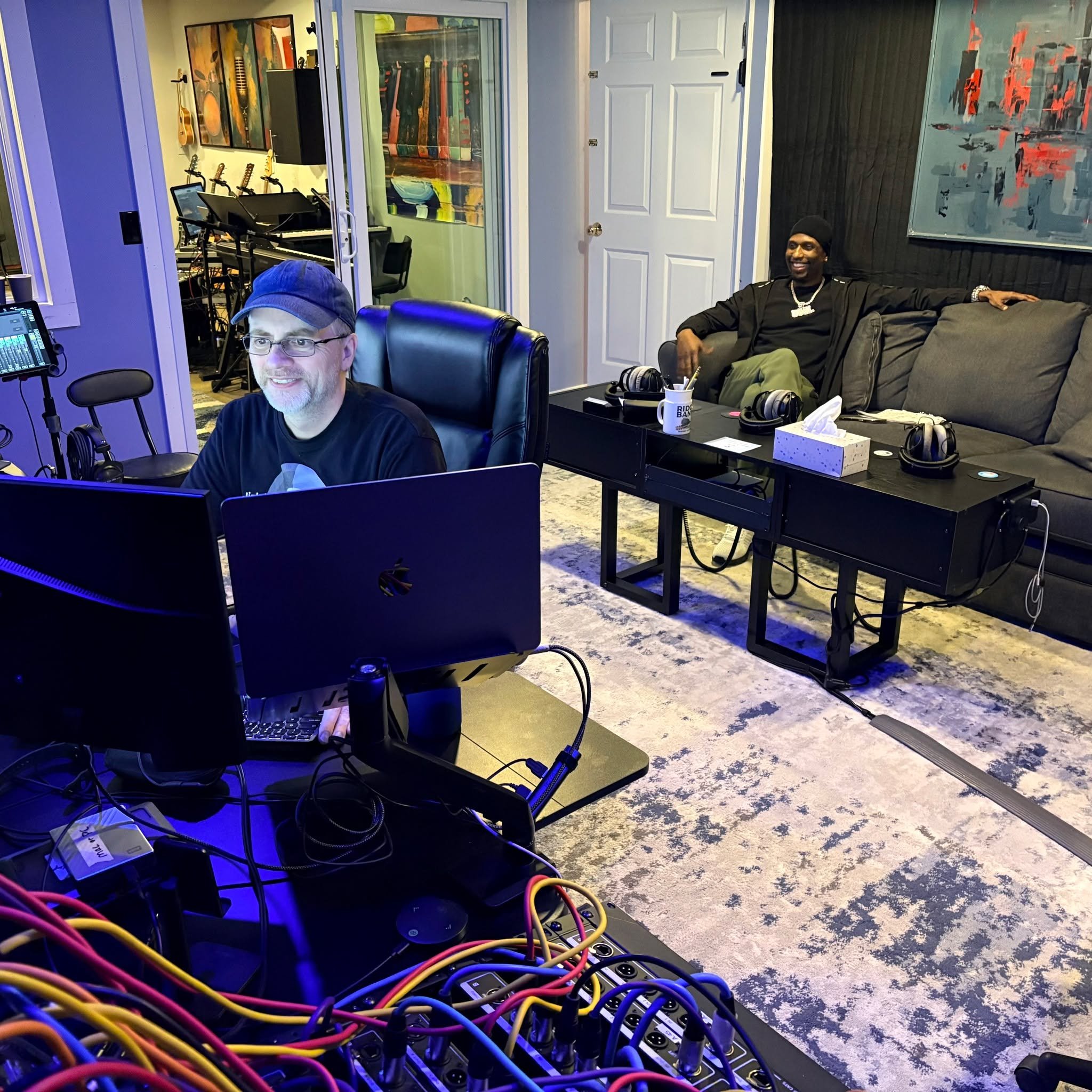 Making music with Soul!

Reach out to book a session or learn more&mdash;link in bio &gt;&gt;
.
.
.
#hiddencreekmusic #musicproducer #musicproduction #musicstudio #recordingstudio #recordingstudio #bellevuetn #nashville #nashvilletn #nashvillemusic #