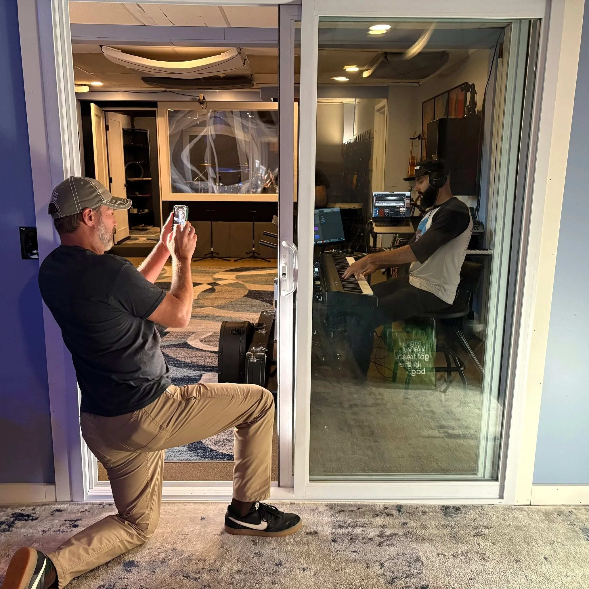 Quote of the day from @shawn.d.mercer's session: &ldquo;Play it like you&rsquo;re trying to hurt somebody with it.&rdquo;
@taylortuke 

Reach out to book a session or learn more&mdash;link in bio &gt;&gt;
.
.
.
#hiddencreekmusic #musicproducer #music