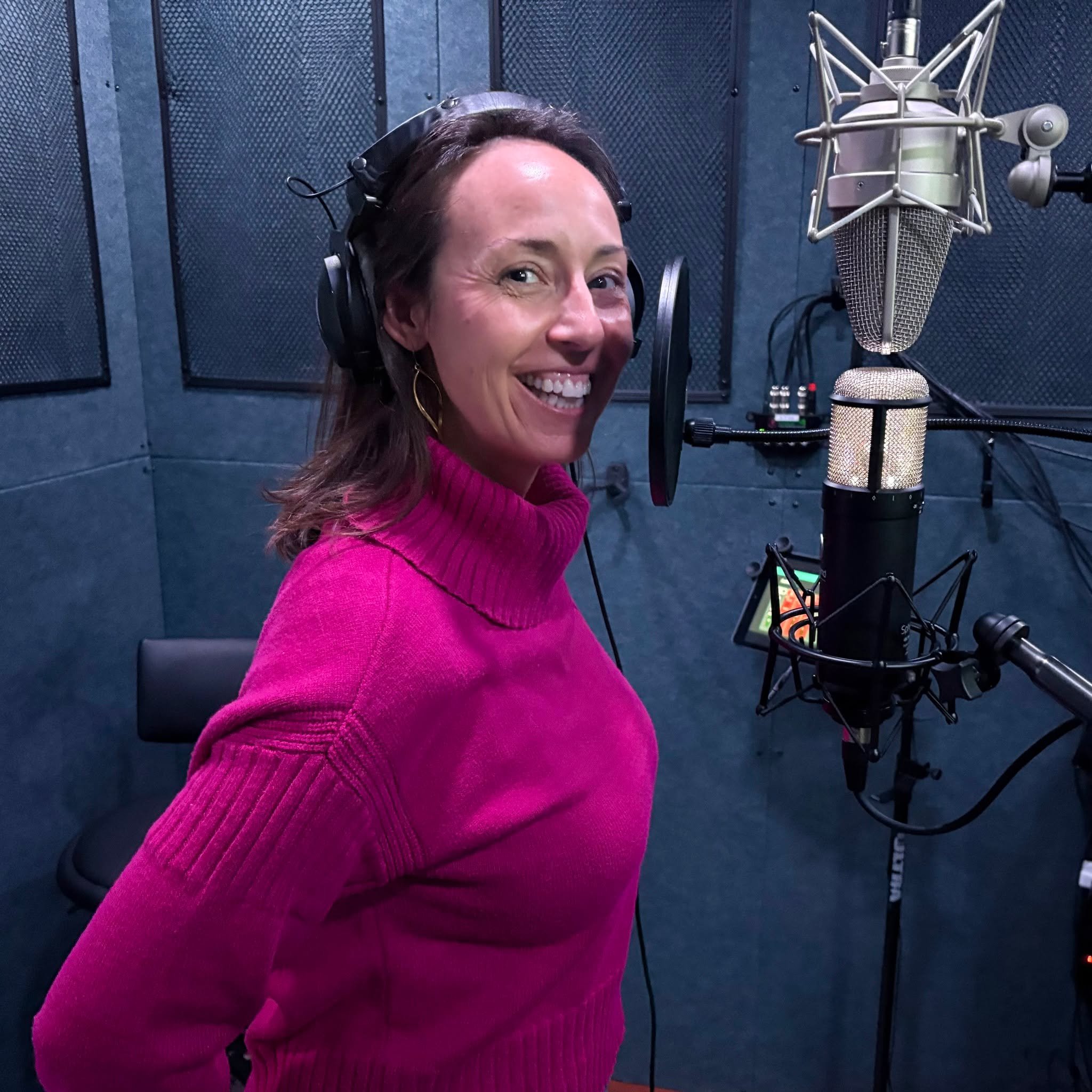 We loved having @jessicagreenmusic back in the studio!

Reach out to book a session or learn more&mdash;link in bio >>
.
.
.
#hiddencreekmusic #musicproducer #musicproduction #musicstudio #recordingstudio #recordingstudio #bellevuetn #nashville